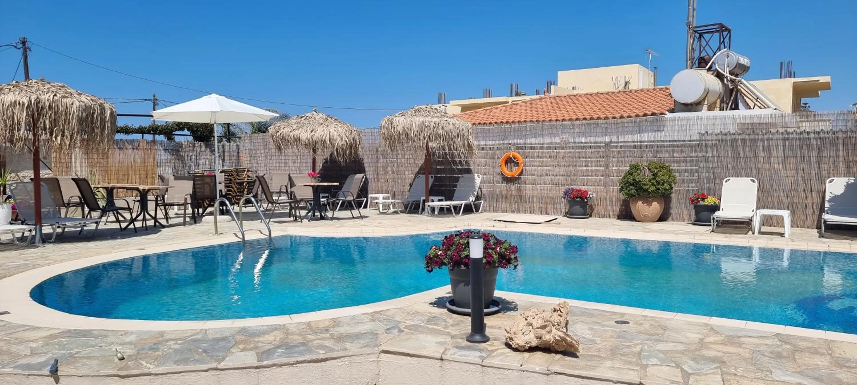 Swimming pool in Secret Garden Hotel