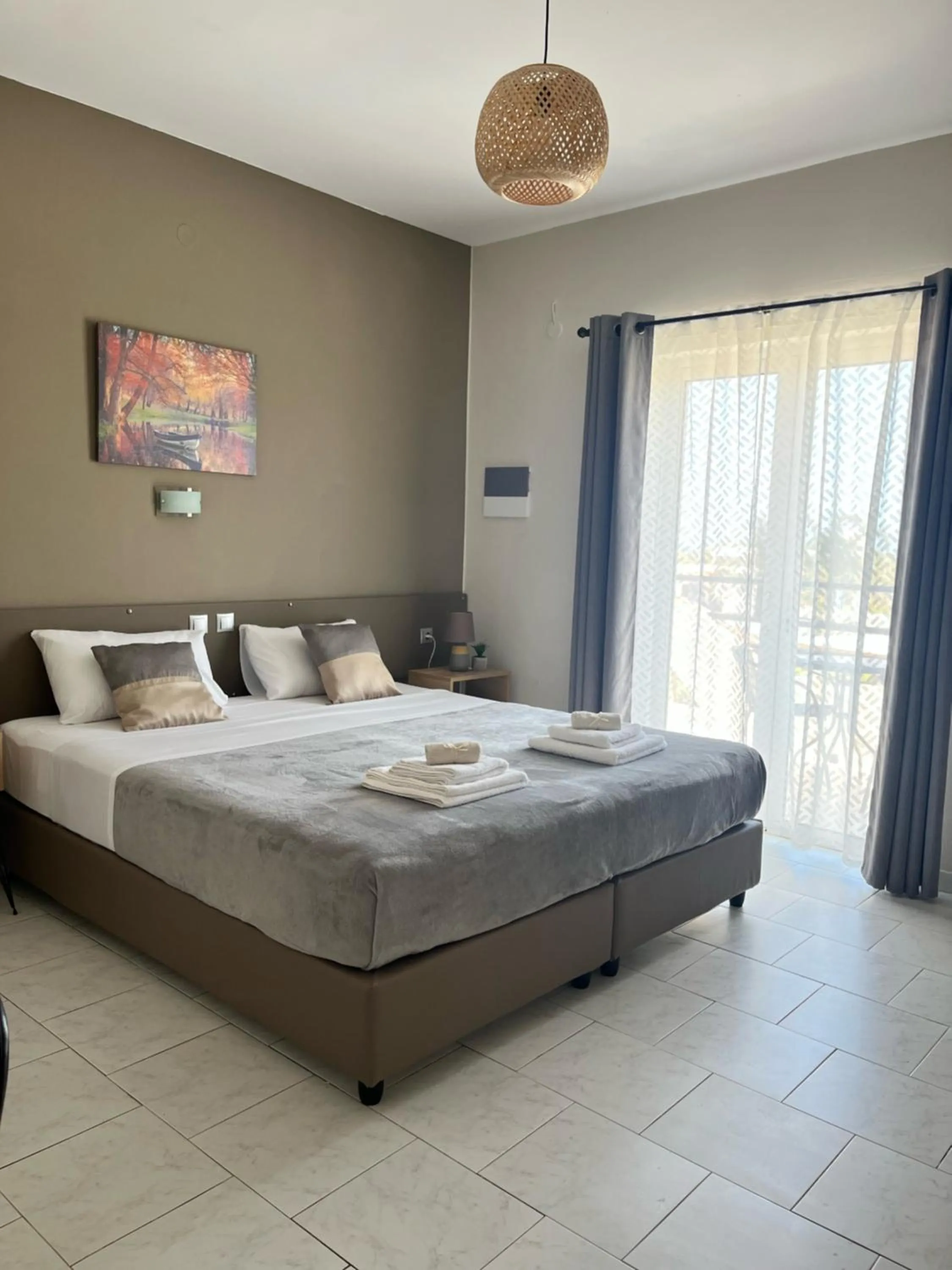 Photo of the whole room, Bed in Secret Garden Hotel