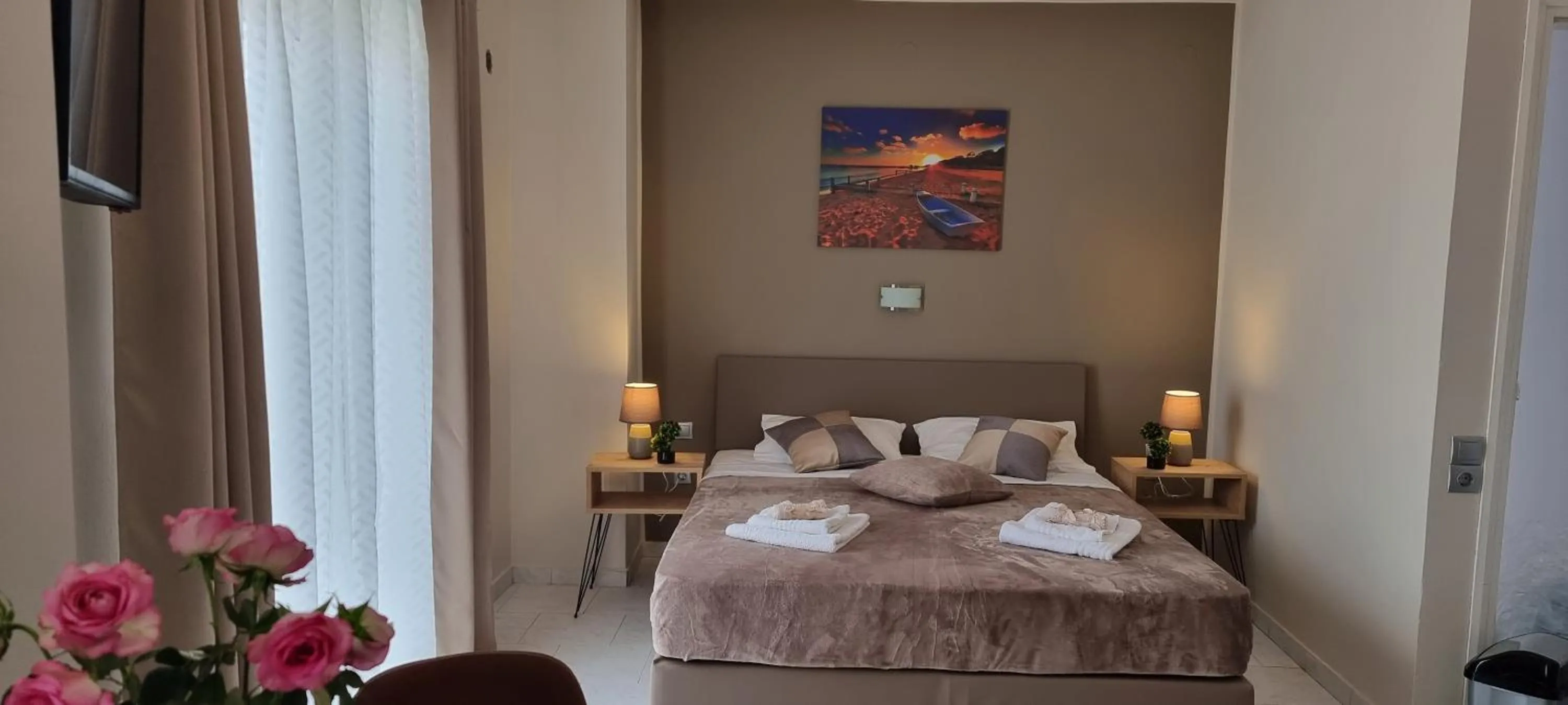 Bedroom, Bed in Secret Garden Hotel