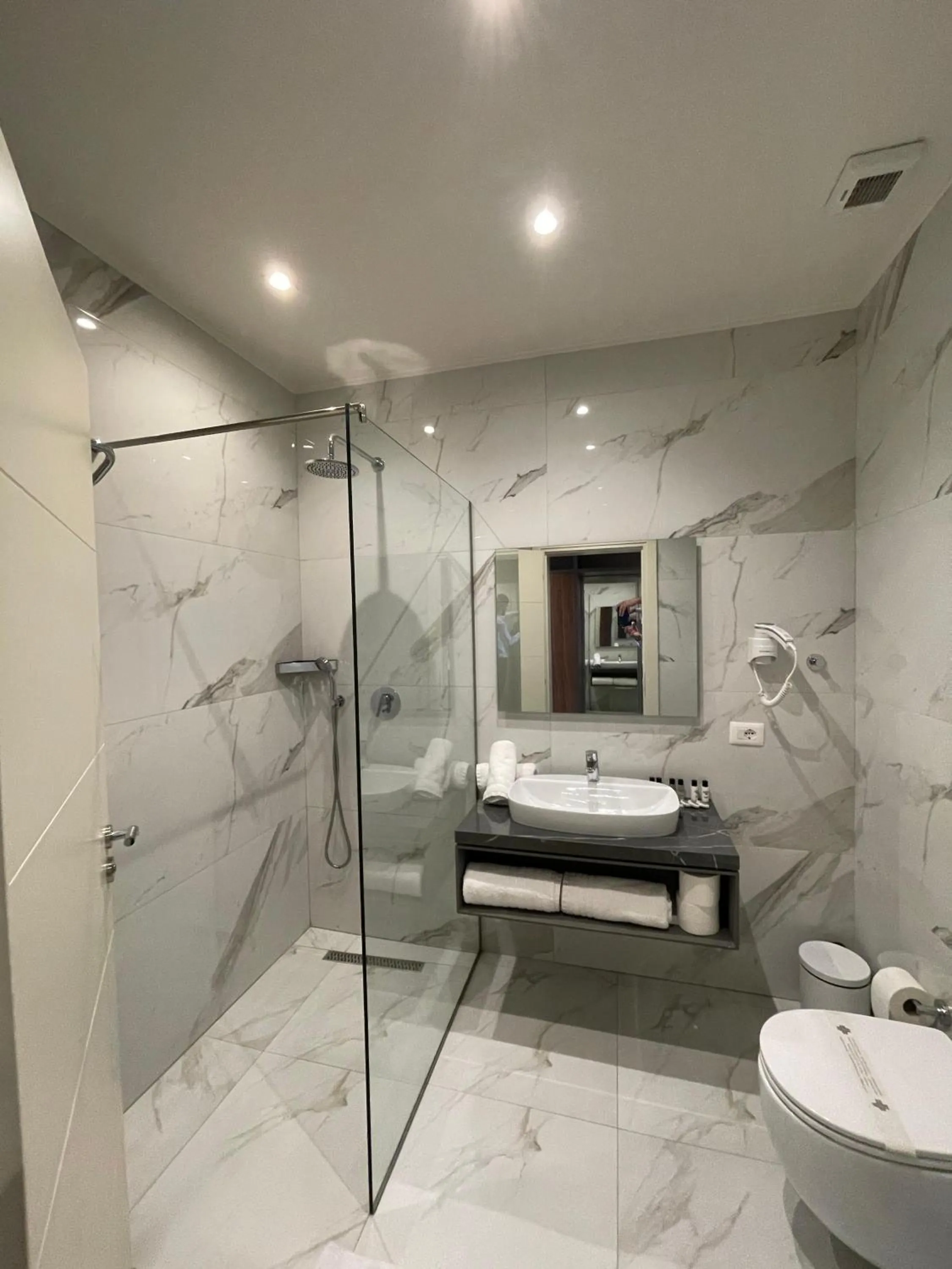 Shower in AMR Hotel - Durres