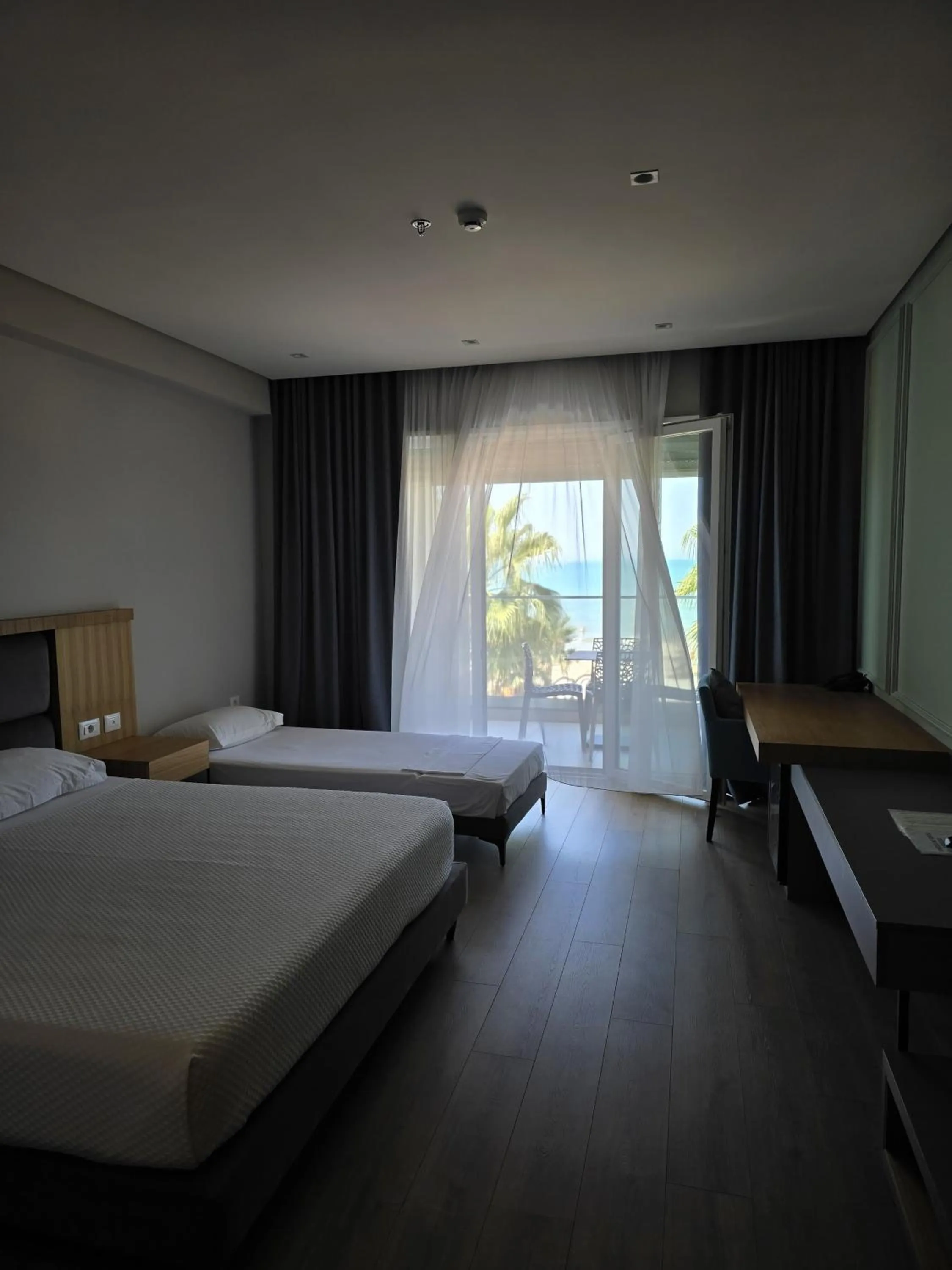 Bedroom, Bed in AMR Hotel - Durres