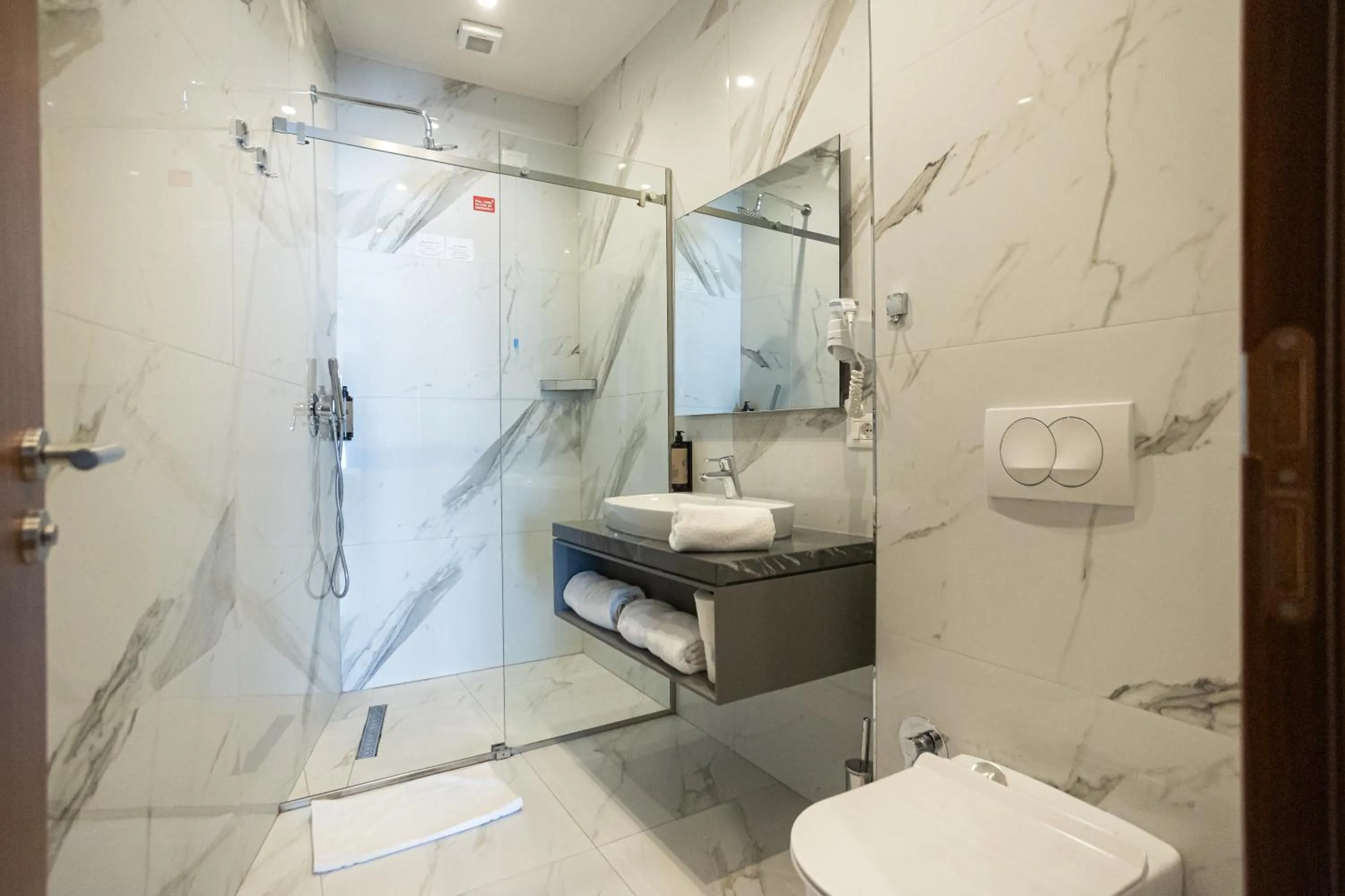 Bathroom in AMR Hotel - Durres