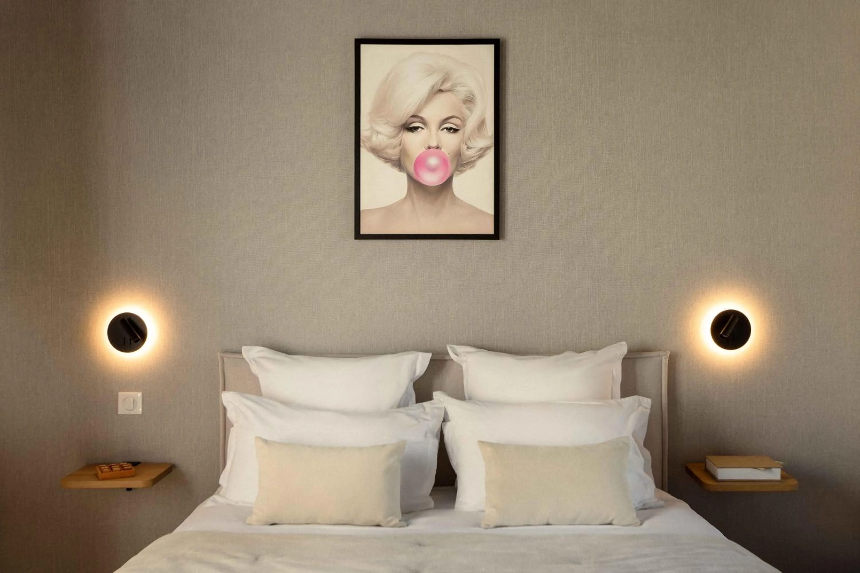 Bedroom, Bed in Markus