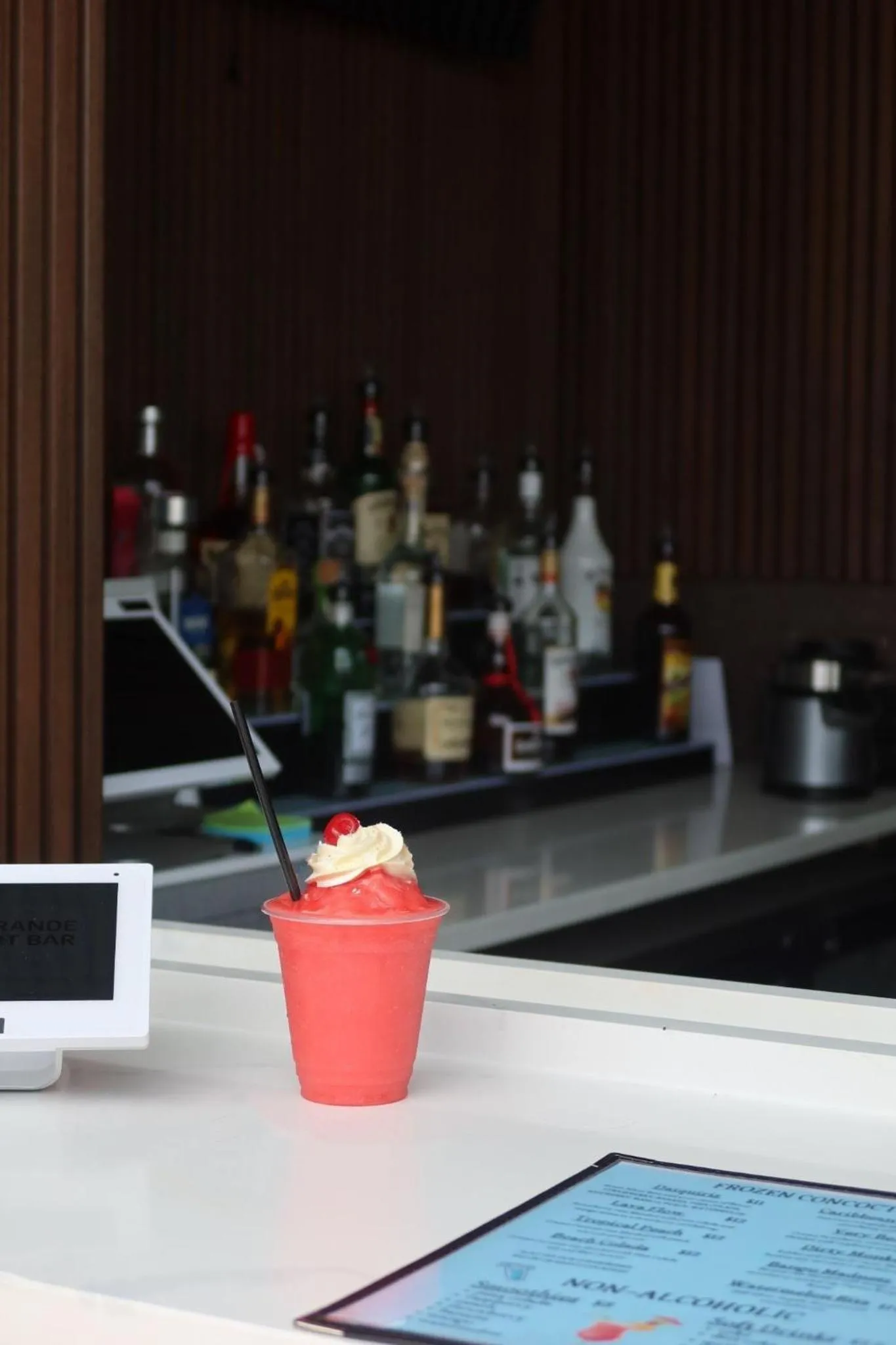 Lounge or bar in Grande Beach Resort