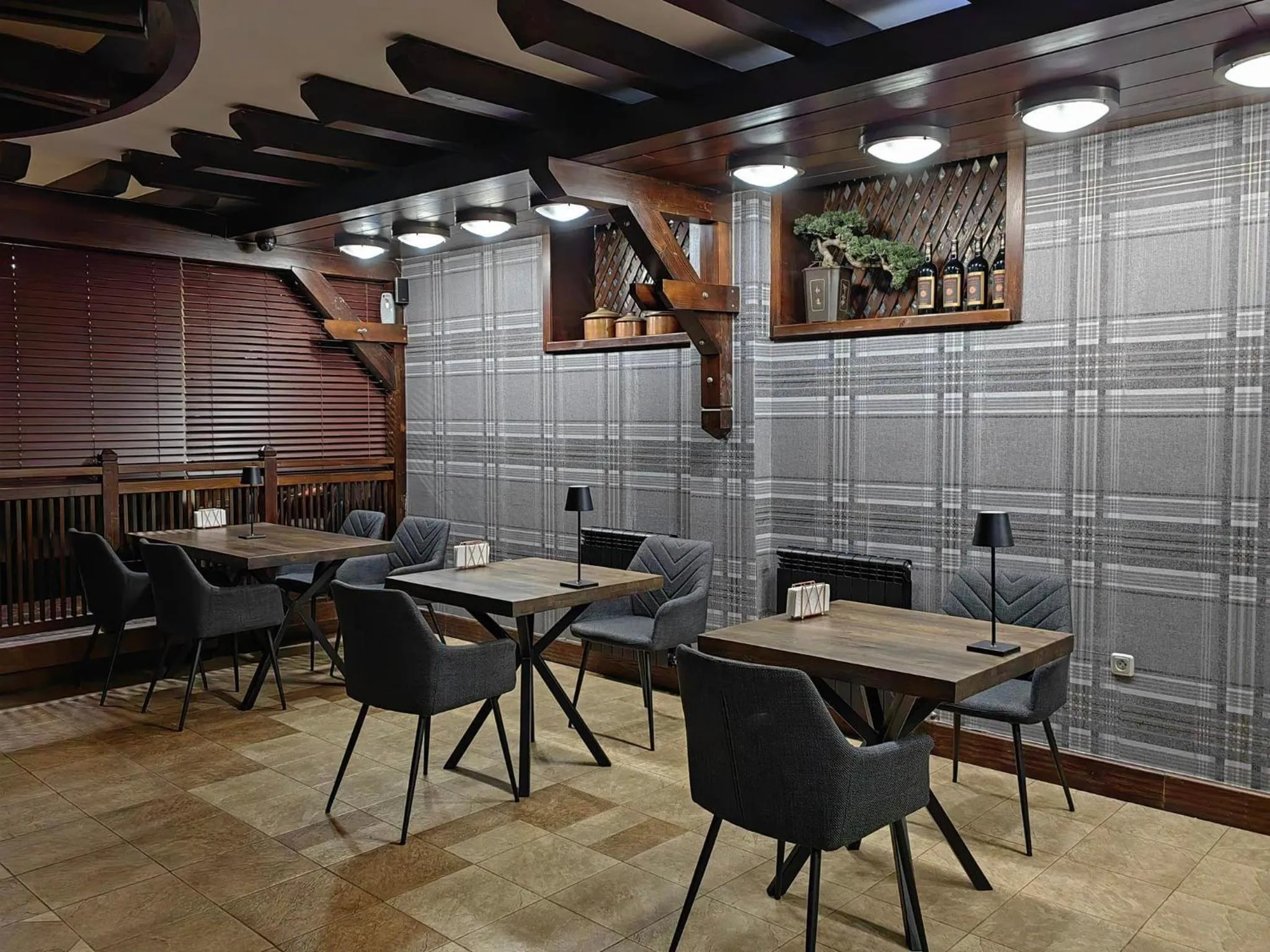 Restaurant/places to eat in Hotel FAMIL - adults only