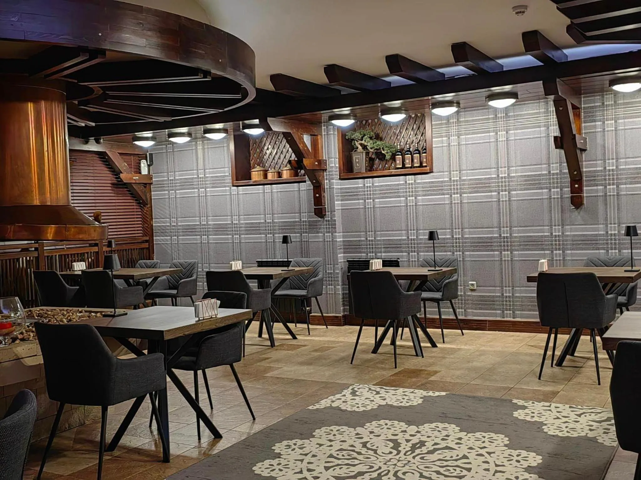 Restaurant/places to eat in Hotel FAMIL - adults only