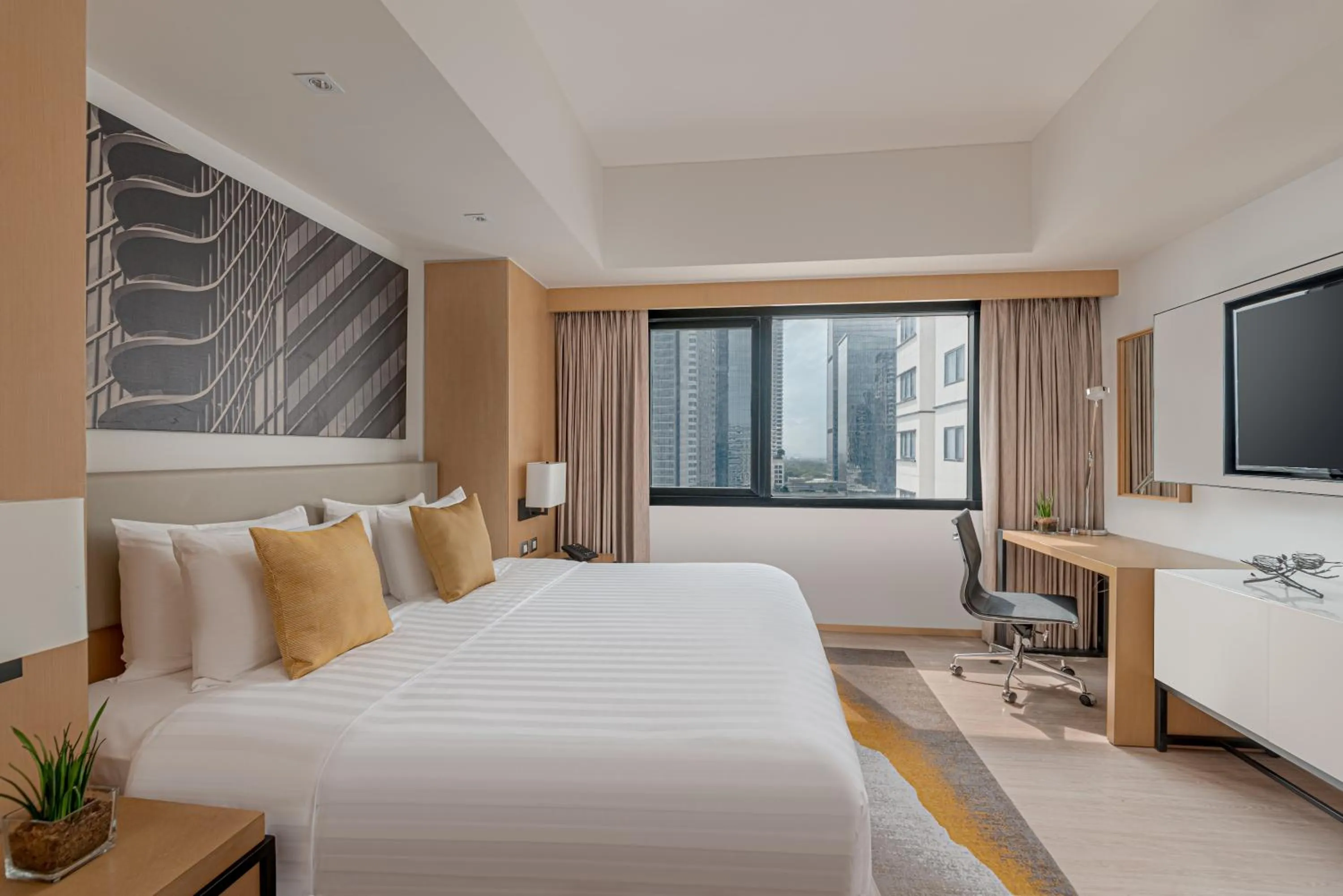 Bedroom, Bed in Seda Bonifacio Global City