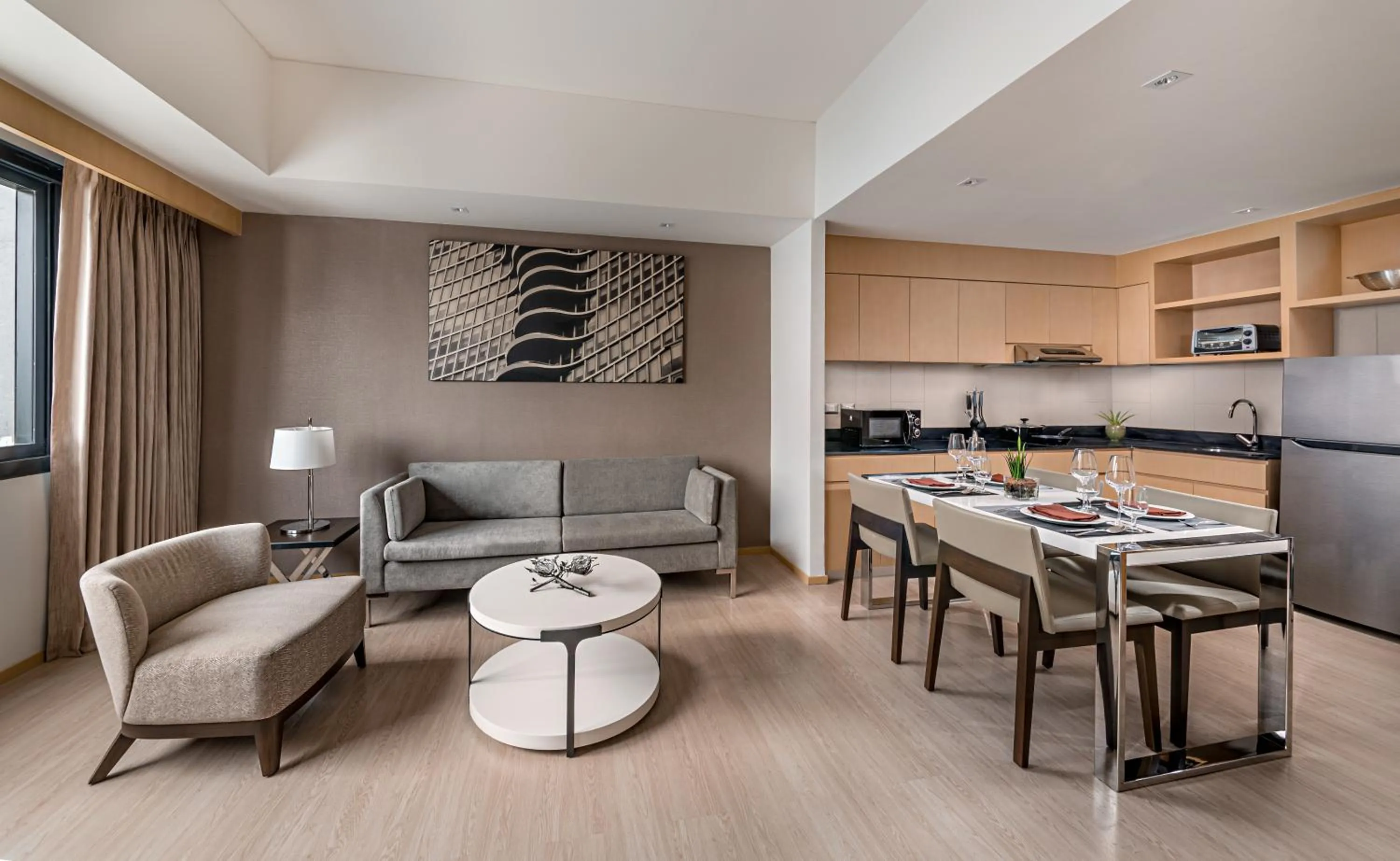 Dining area in Seda Bonifacio Global City