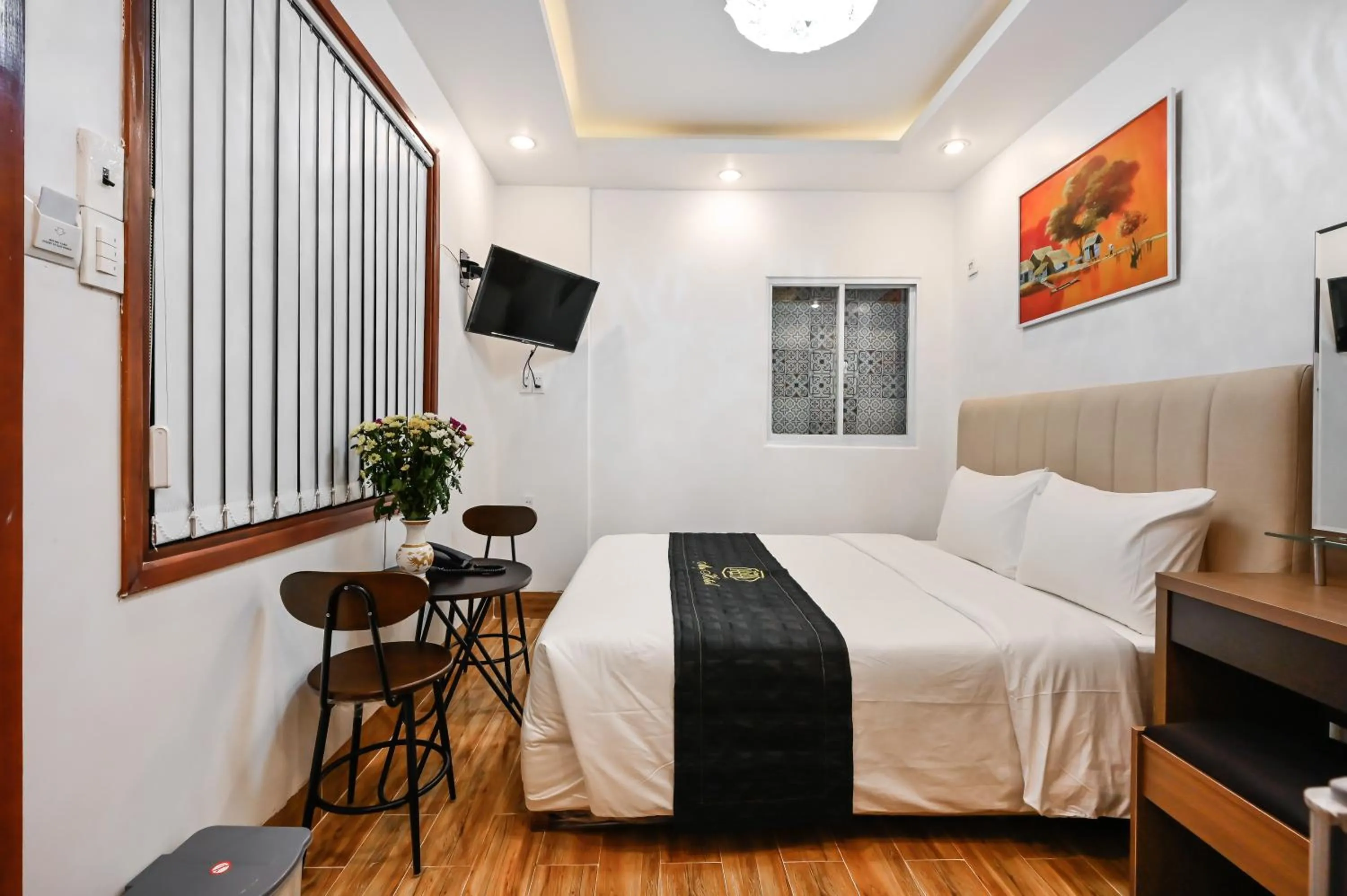 Photo of the whole room, Bed in My Hotel