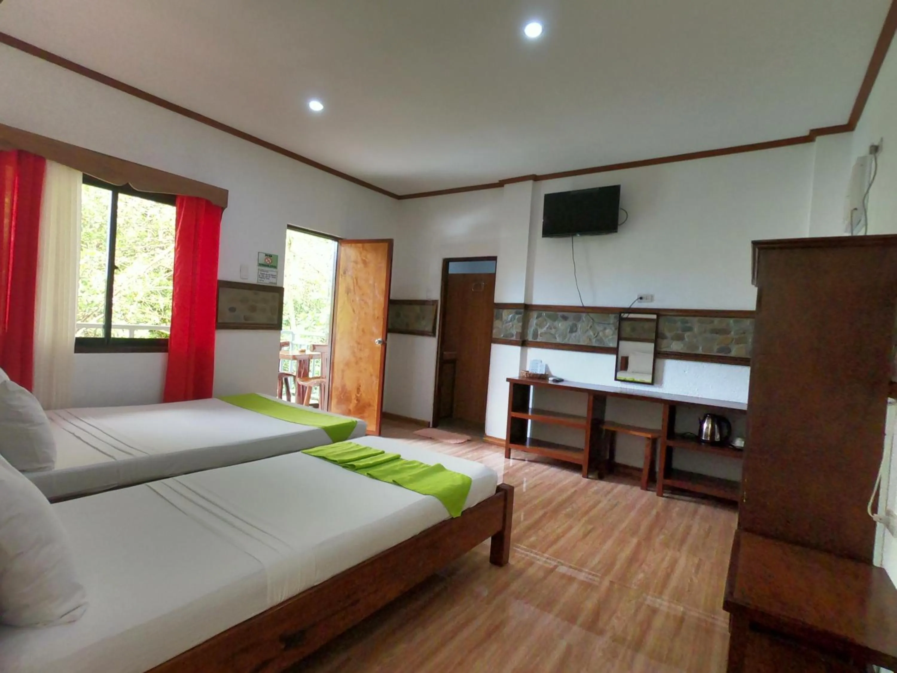 Photo of the whole room, Bed in El Nido Viewdeck Cottages