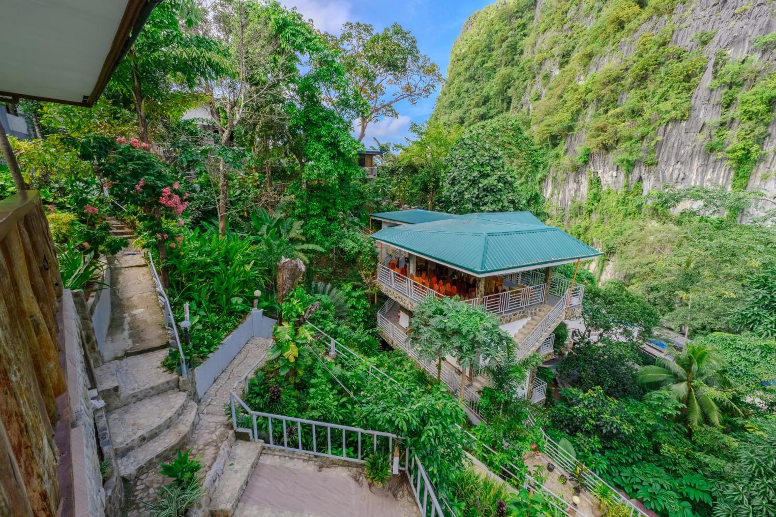 Property building in El Nido Viewdeck Cottages