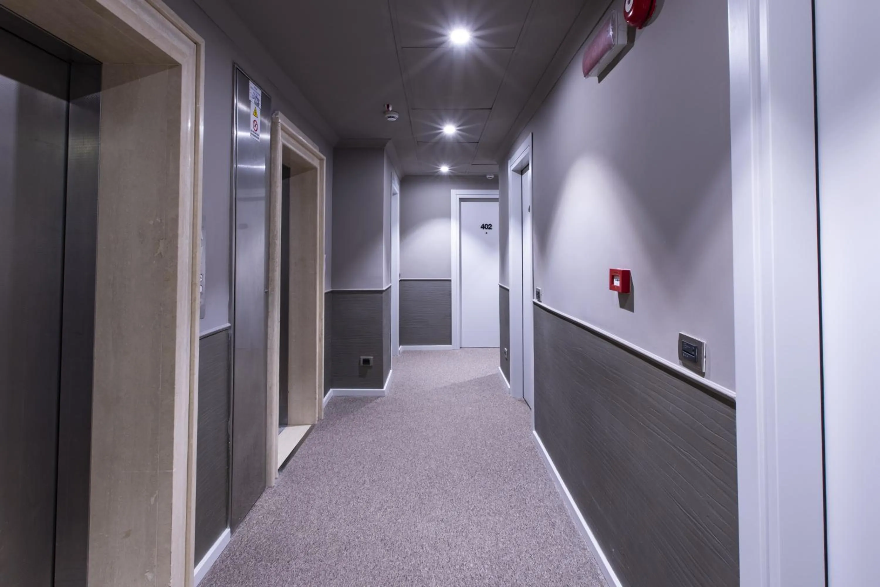 elevator in Garner Hotel Rome Aurelia by IHG