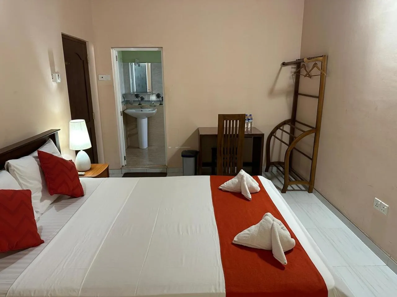 Bedroom, Bed in Lahiru Airport Villa