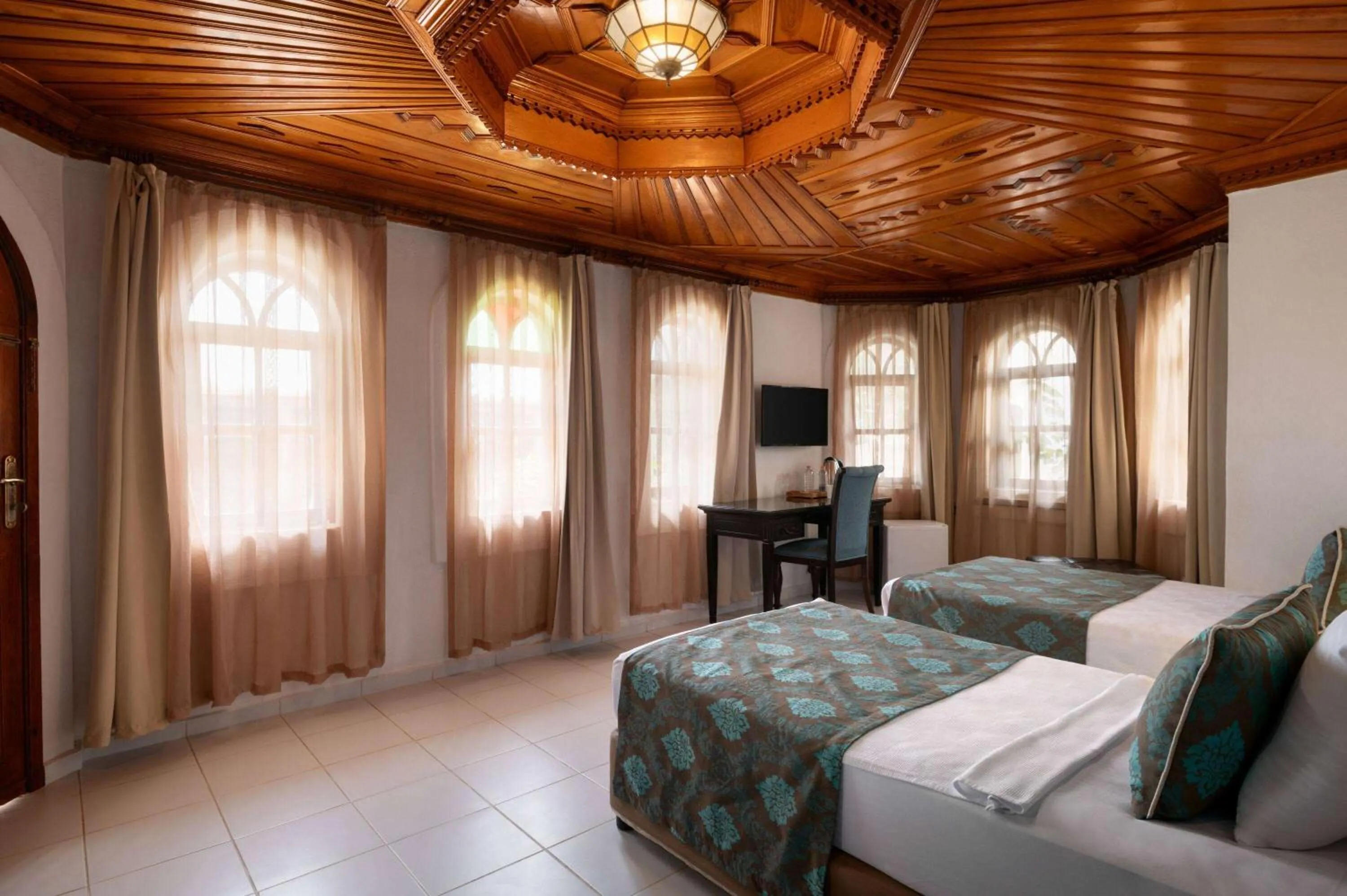 Photo of the whole room, Bed in Wyndham Datca Perili Bay