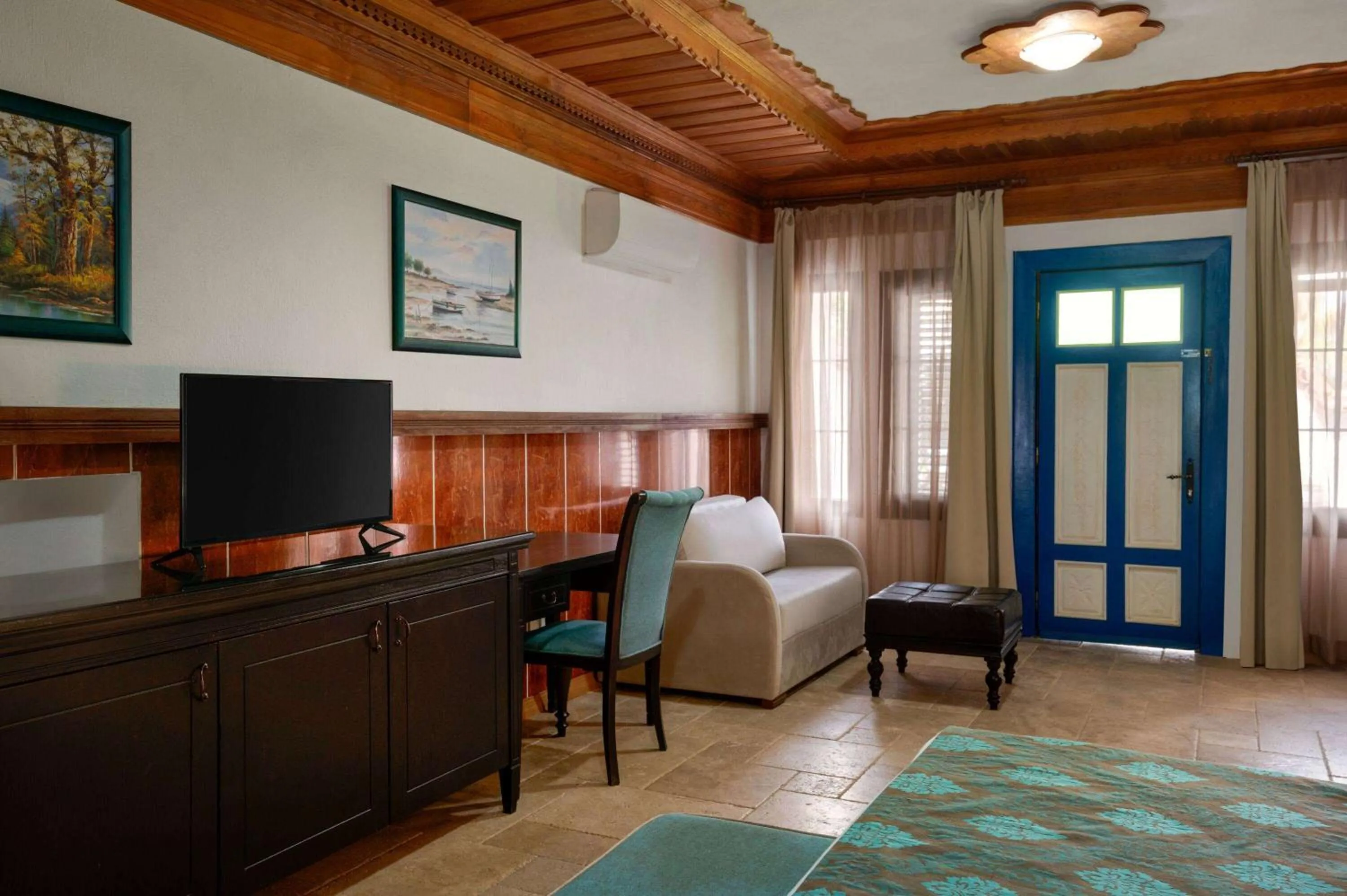 Photo of the whole room in Wyndham Datca Perili Bay