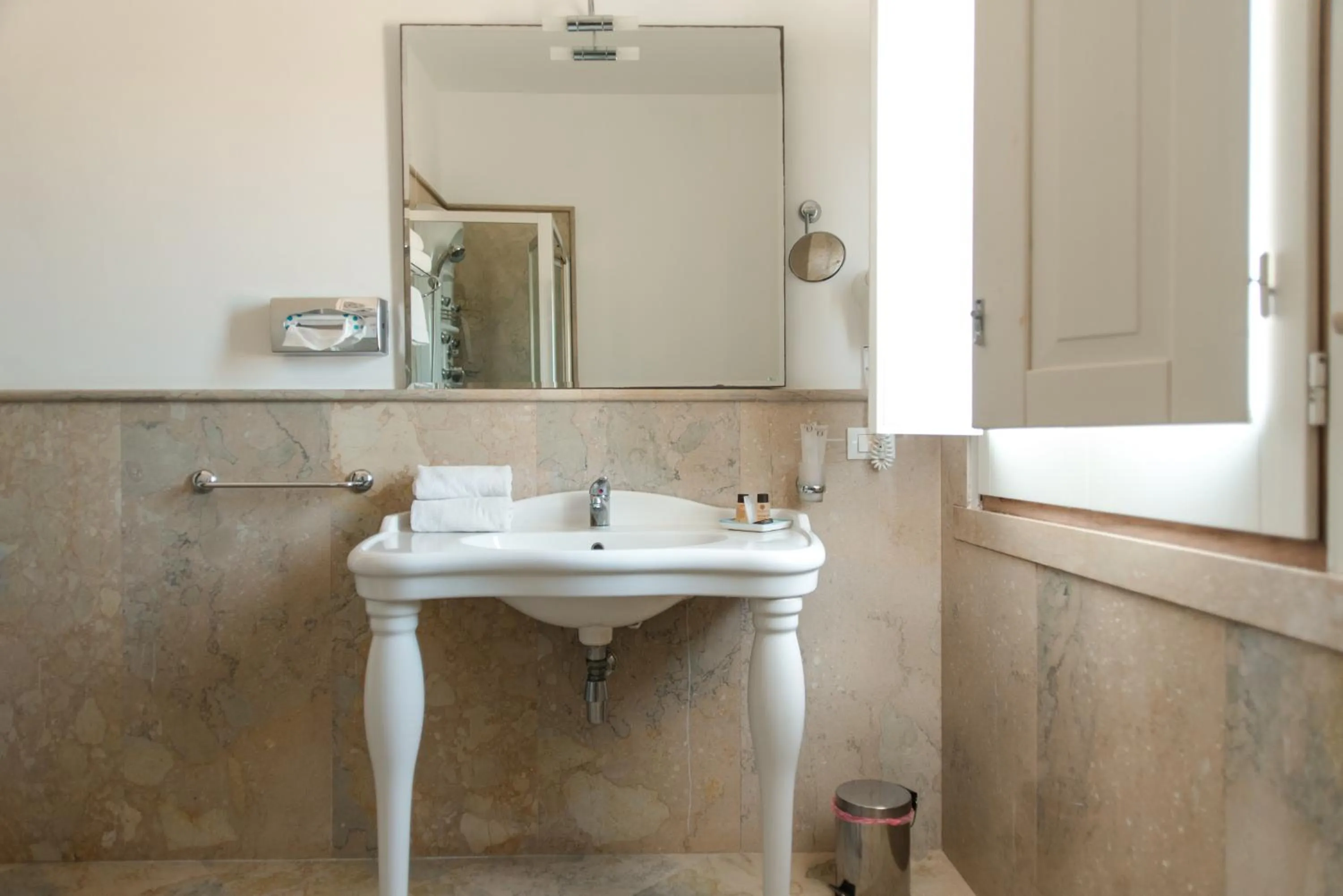 Bathroom in Relais Antiche Saline