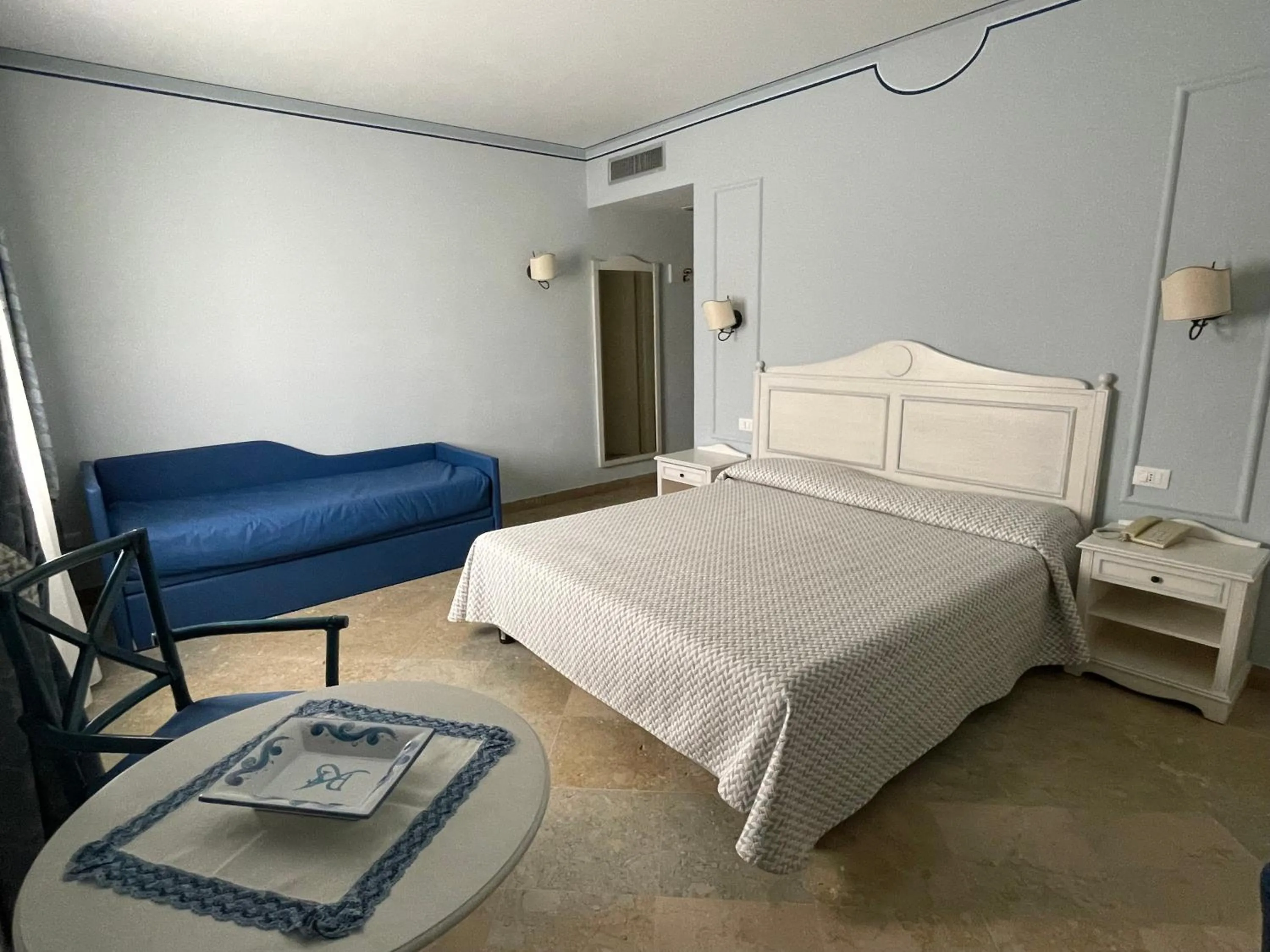 Photo of the whole room, Bed in Relais Antiche Saline