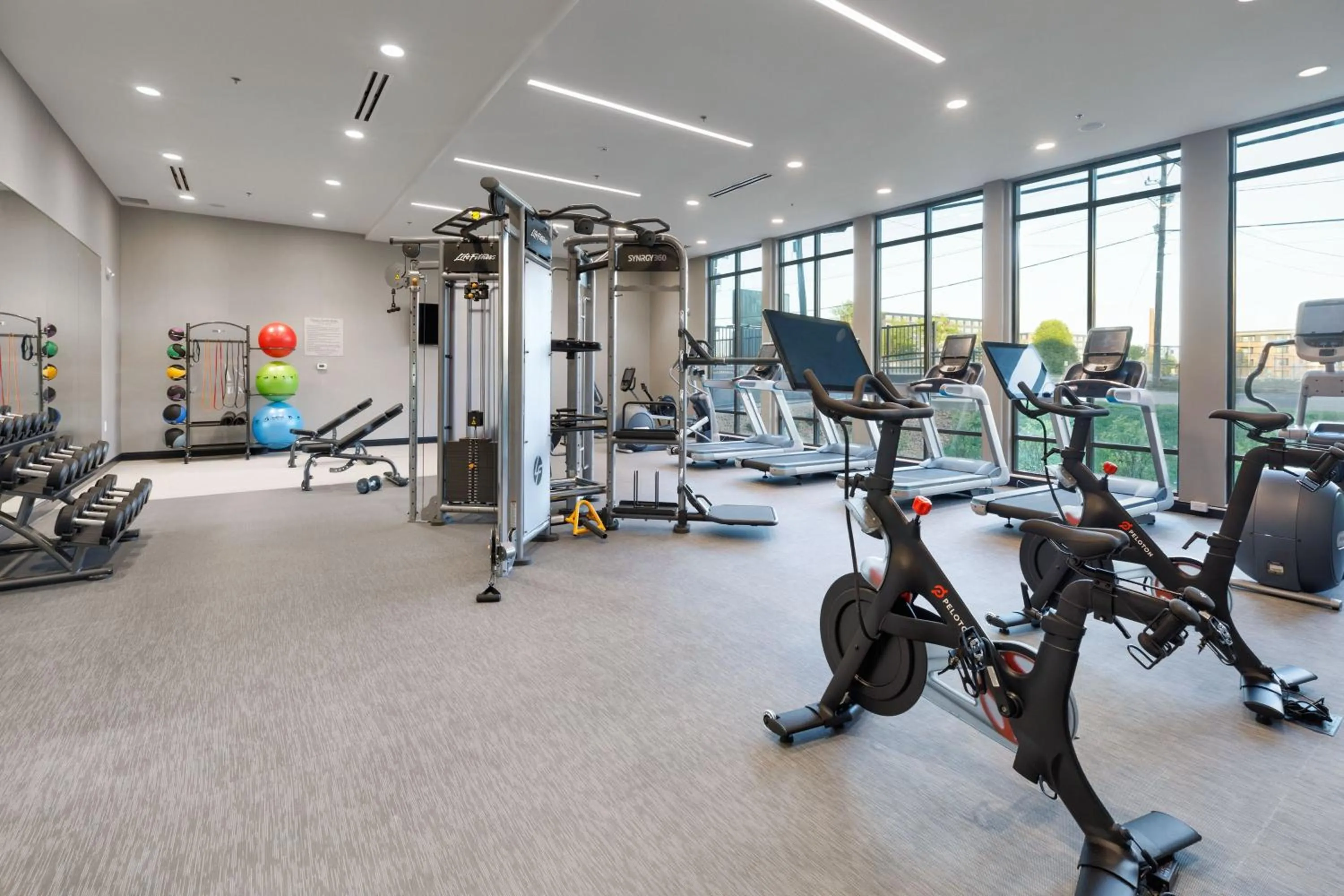 Fitness centre/facilities in Courtyard by Marriott Richmond Scott's Addition