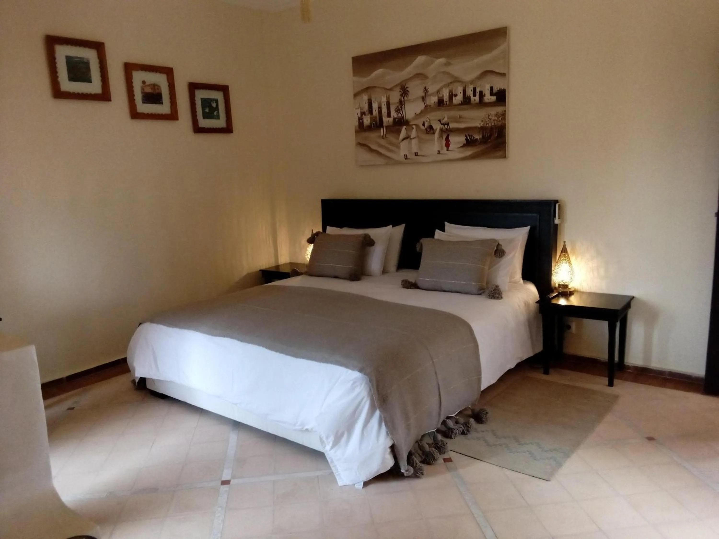 Bedroom, Bed in Le petit Château des Anges