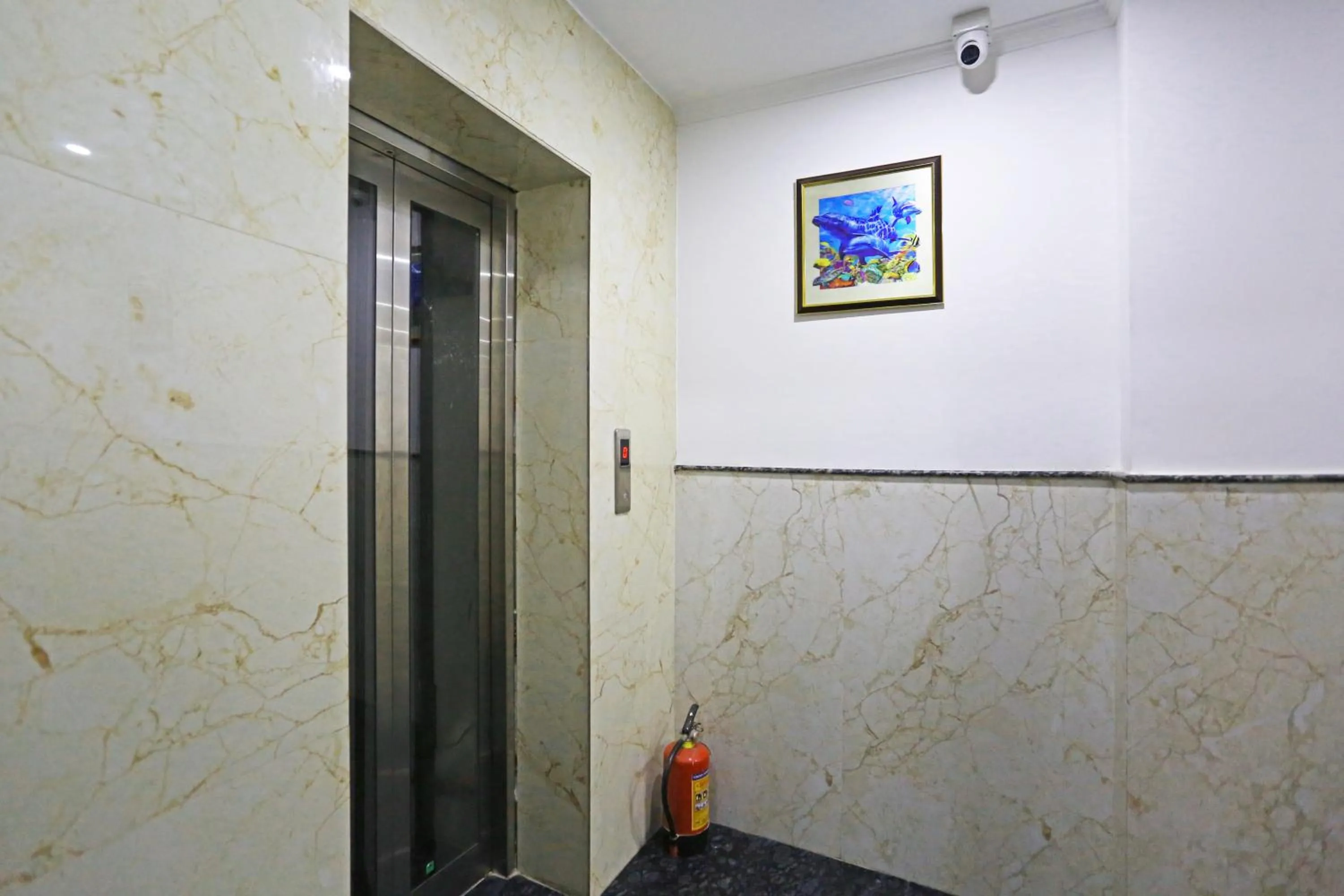 elevator in Hotel Decent Suites - Delhi Airport