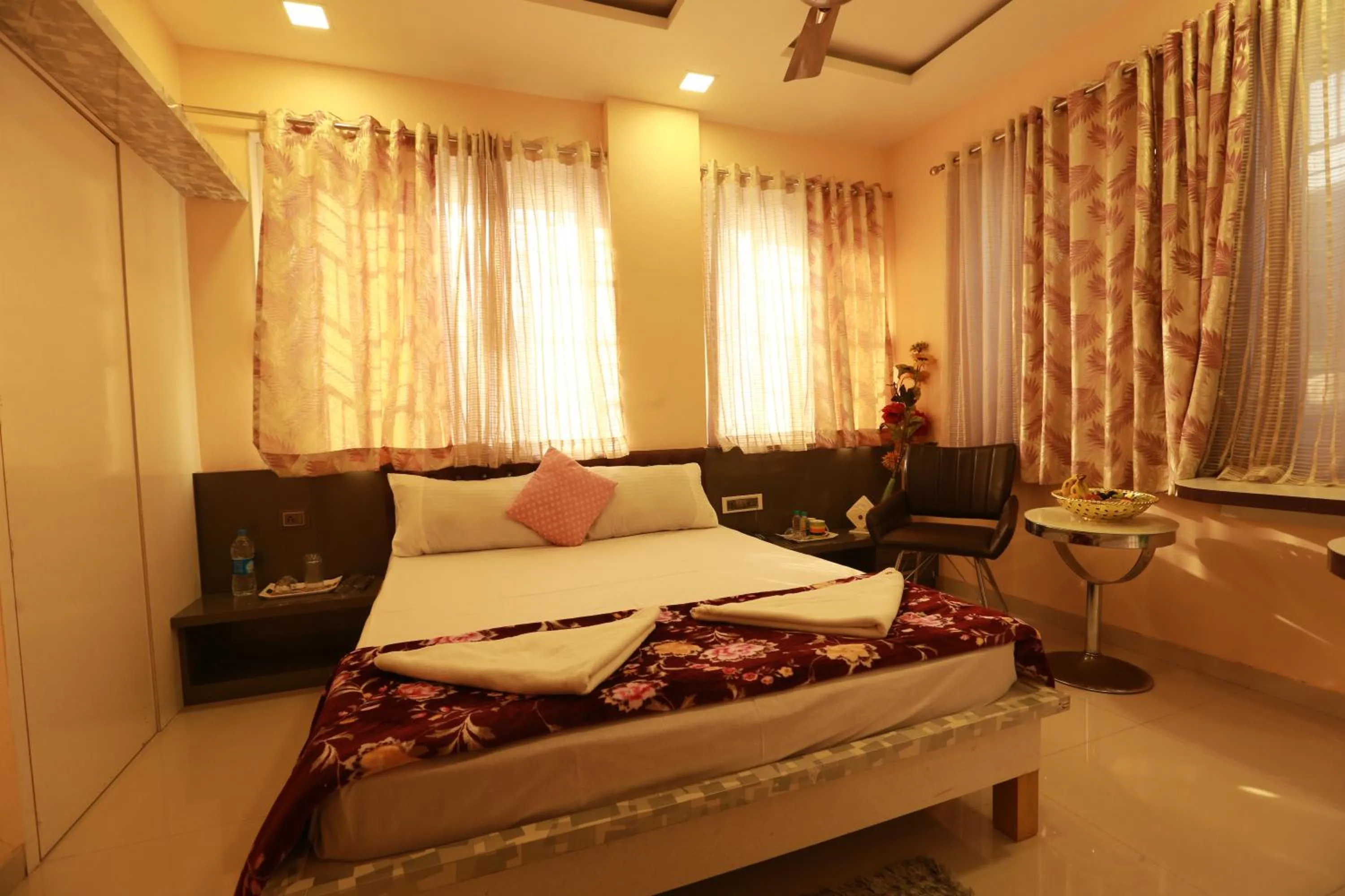 Bed in Villa Residency