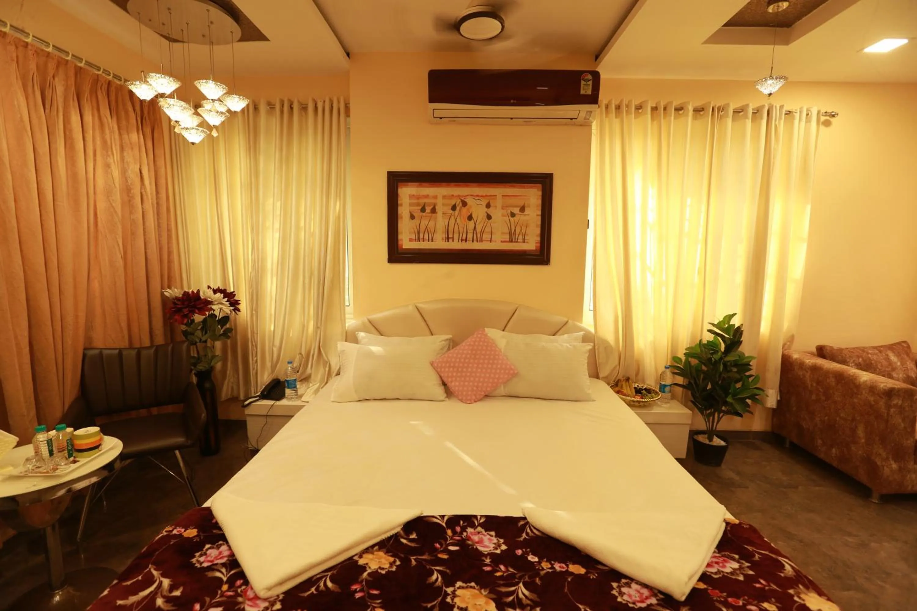 Bed in Villa Residency