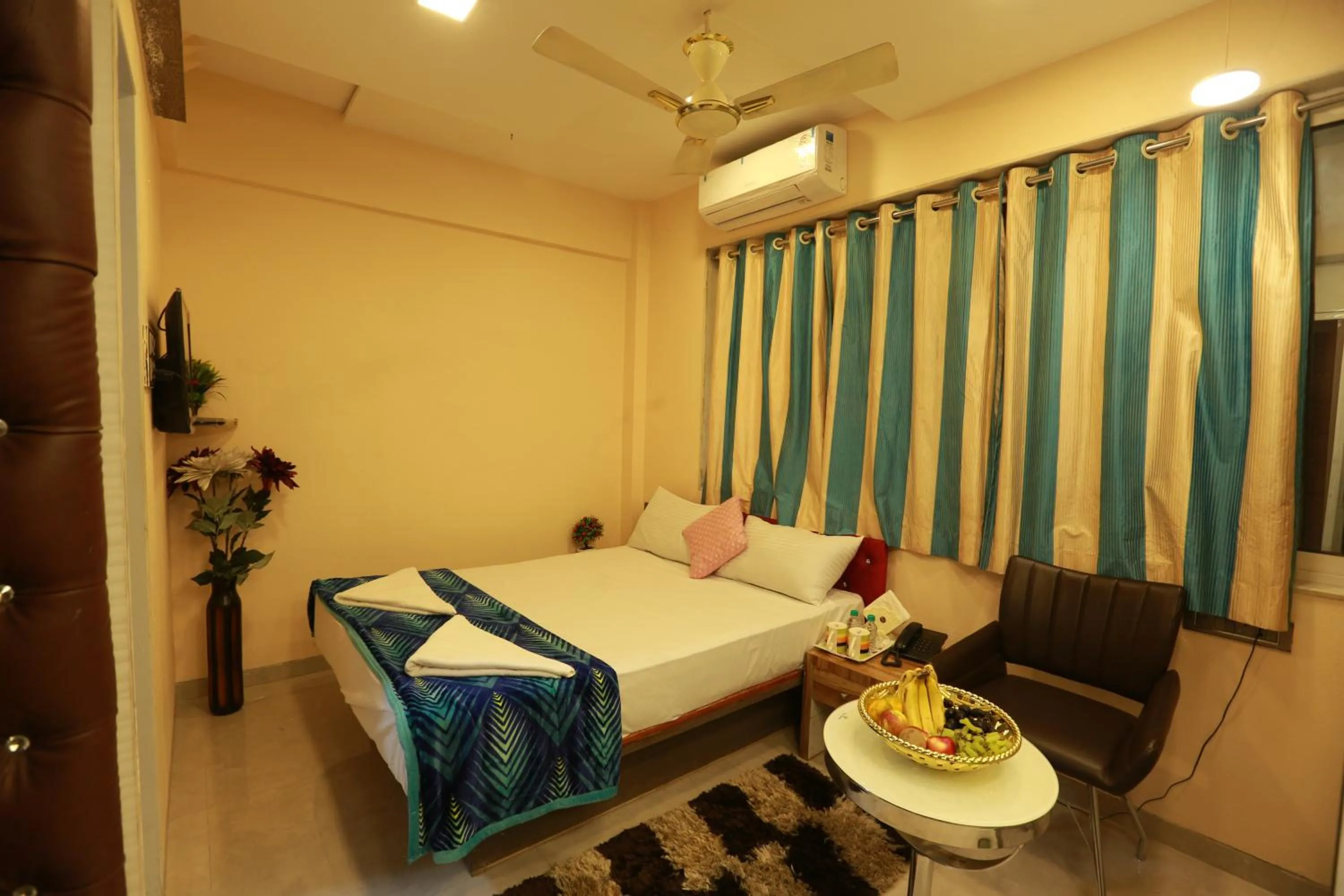 Bed in Villa Residency