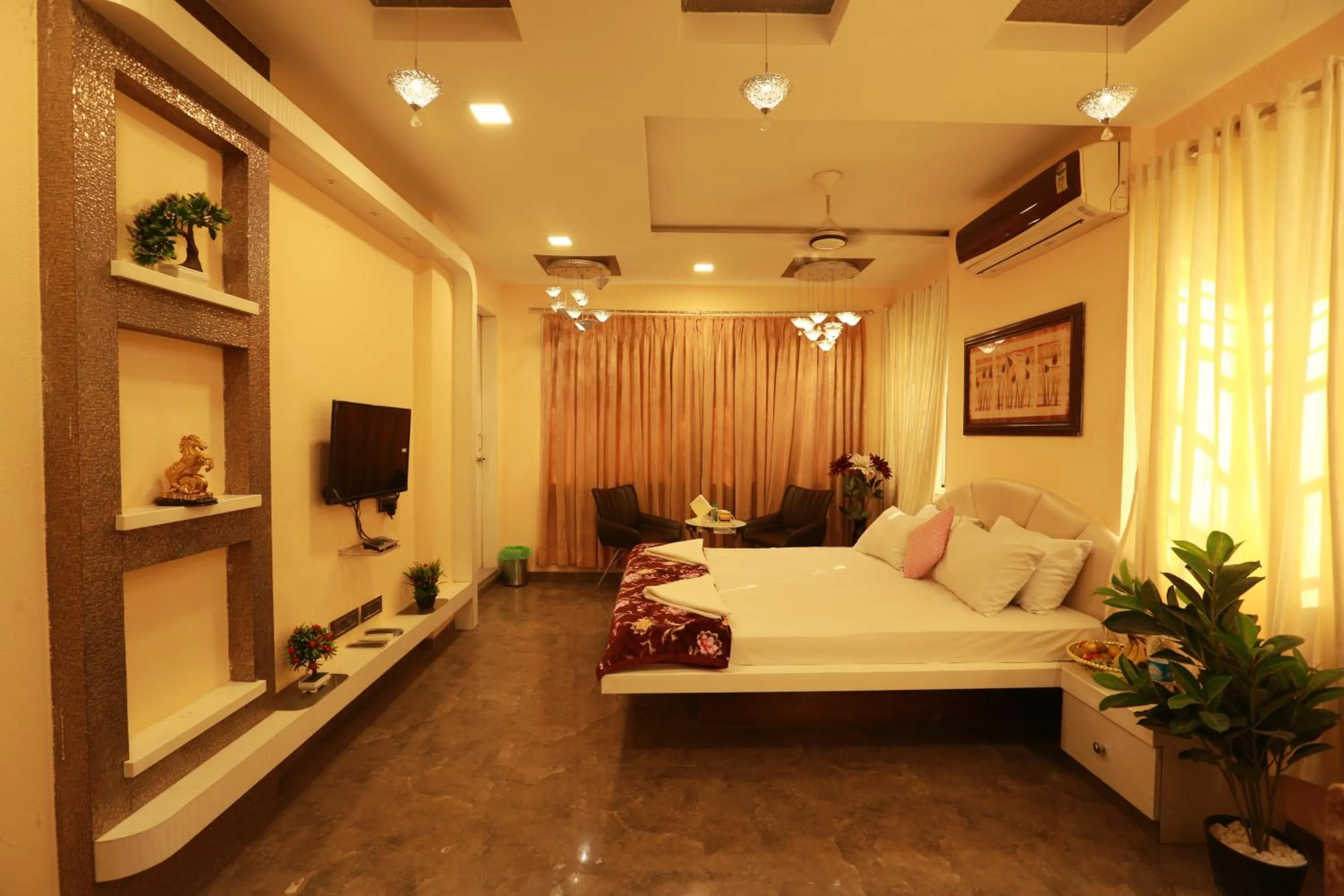 Photo of the whole room, Bed in Villa Residency