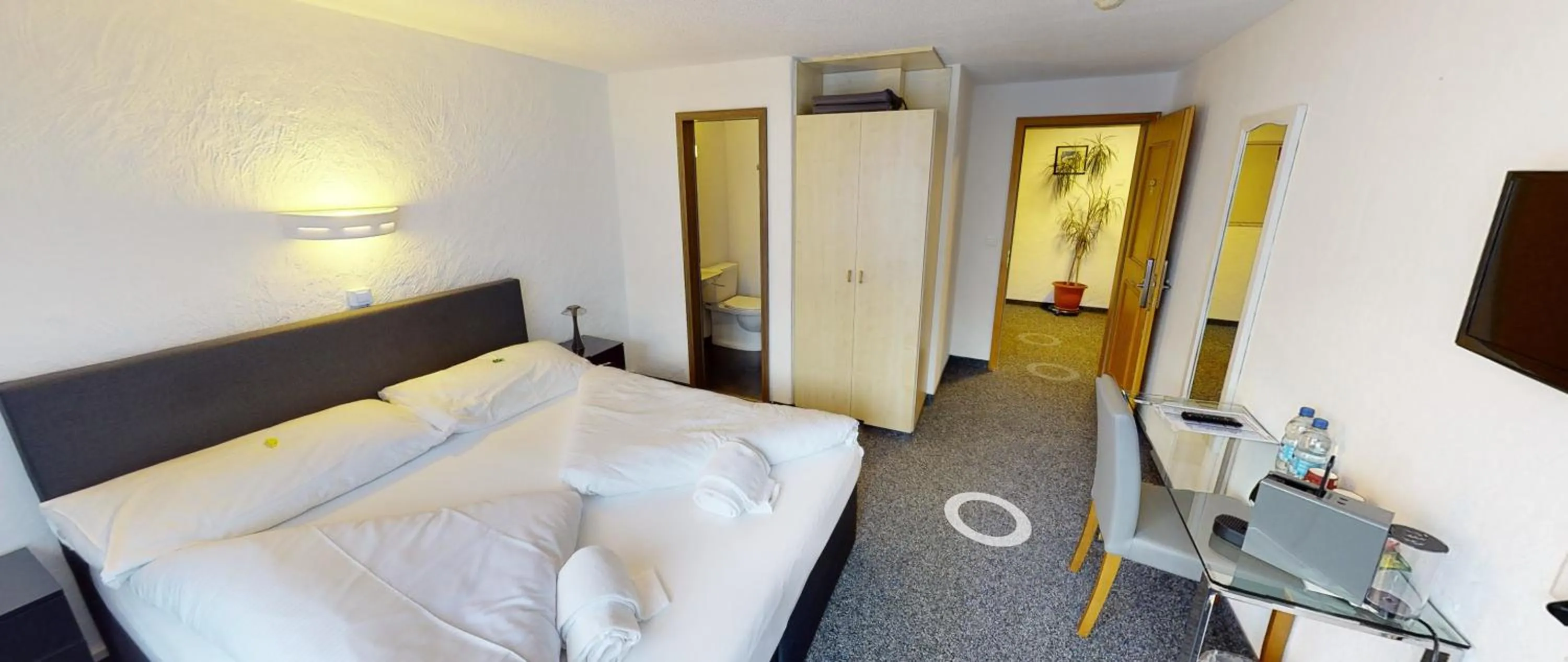 Bed in Boutique Hotel & Restaurant Bären Ringgenberg