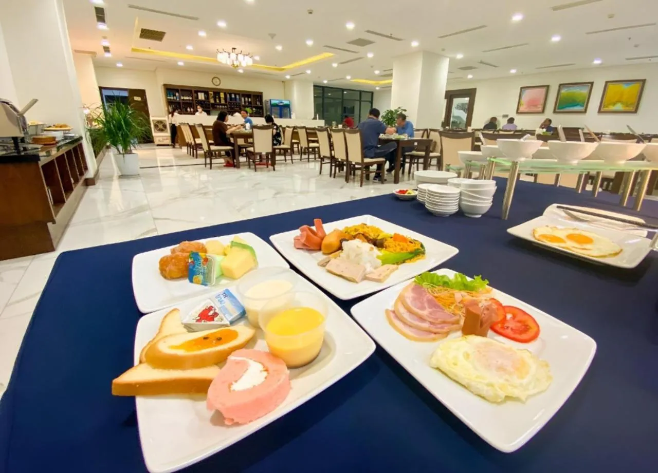 Breakfast in Khách sạn Thái Bình Dream