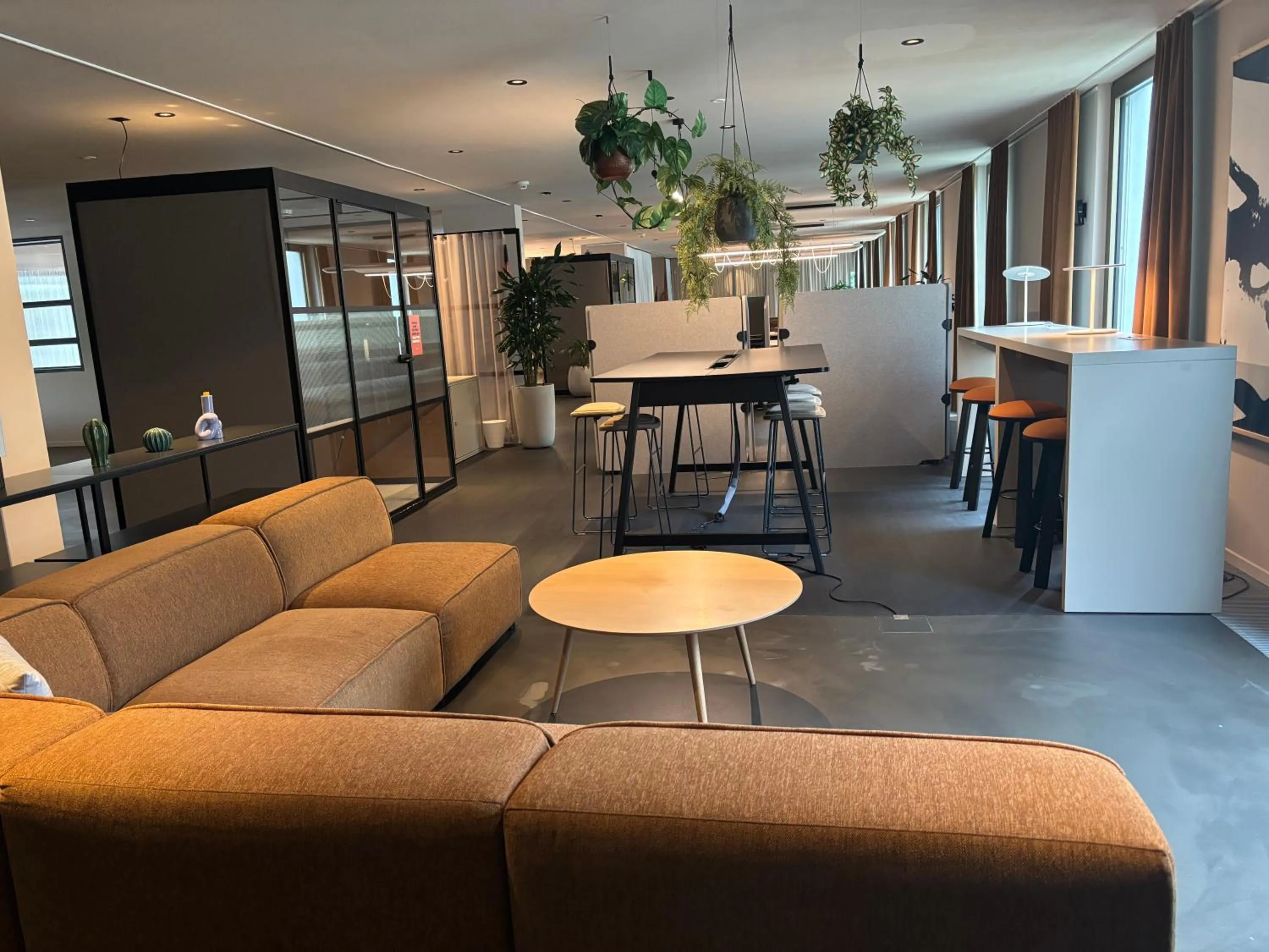 Seating area in City Pop 2Night Basel - Self check-in