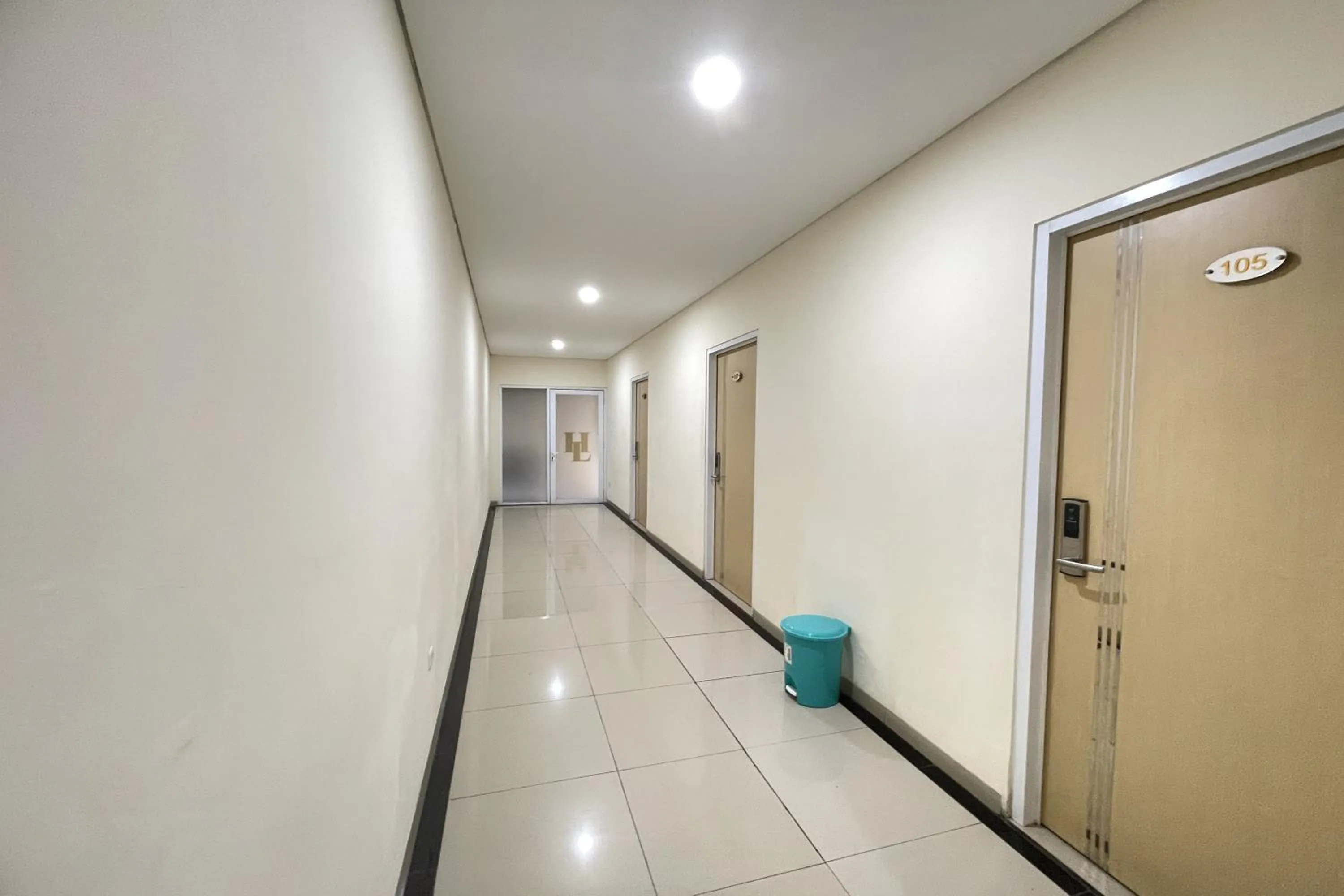 Area and facilities in Hotel Lengkong 2