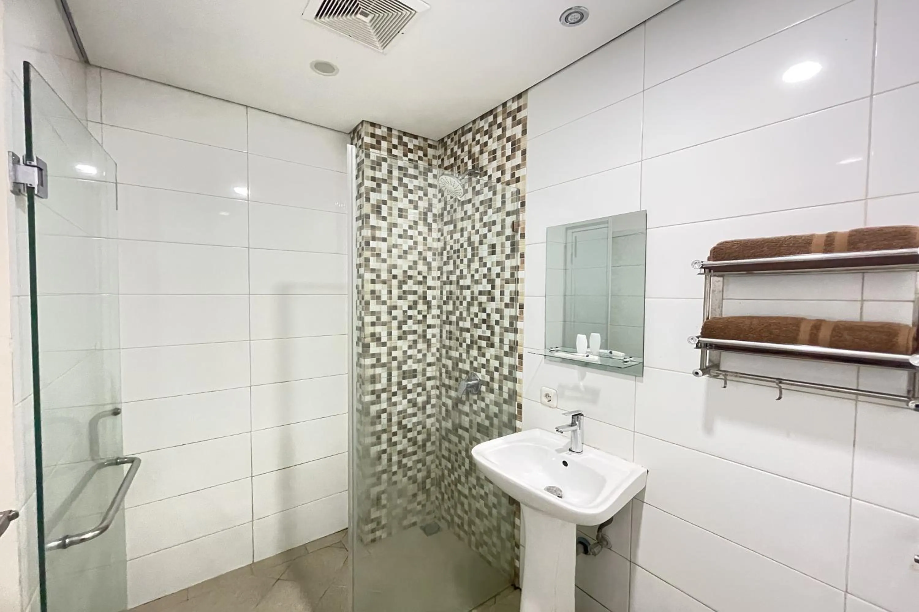 Bathroom in Hotel Lengkong 2