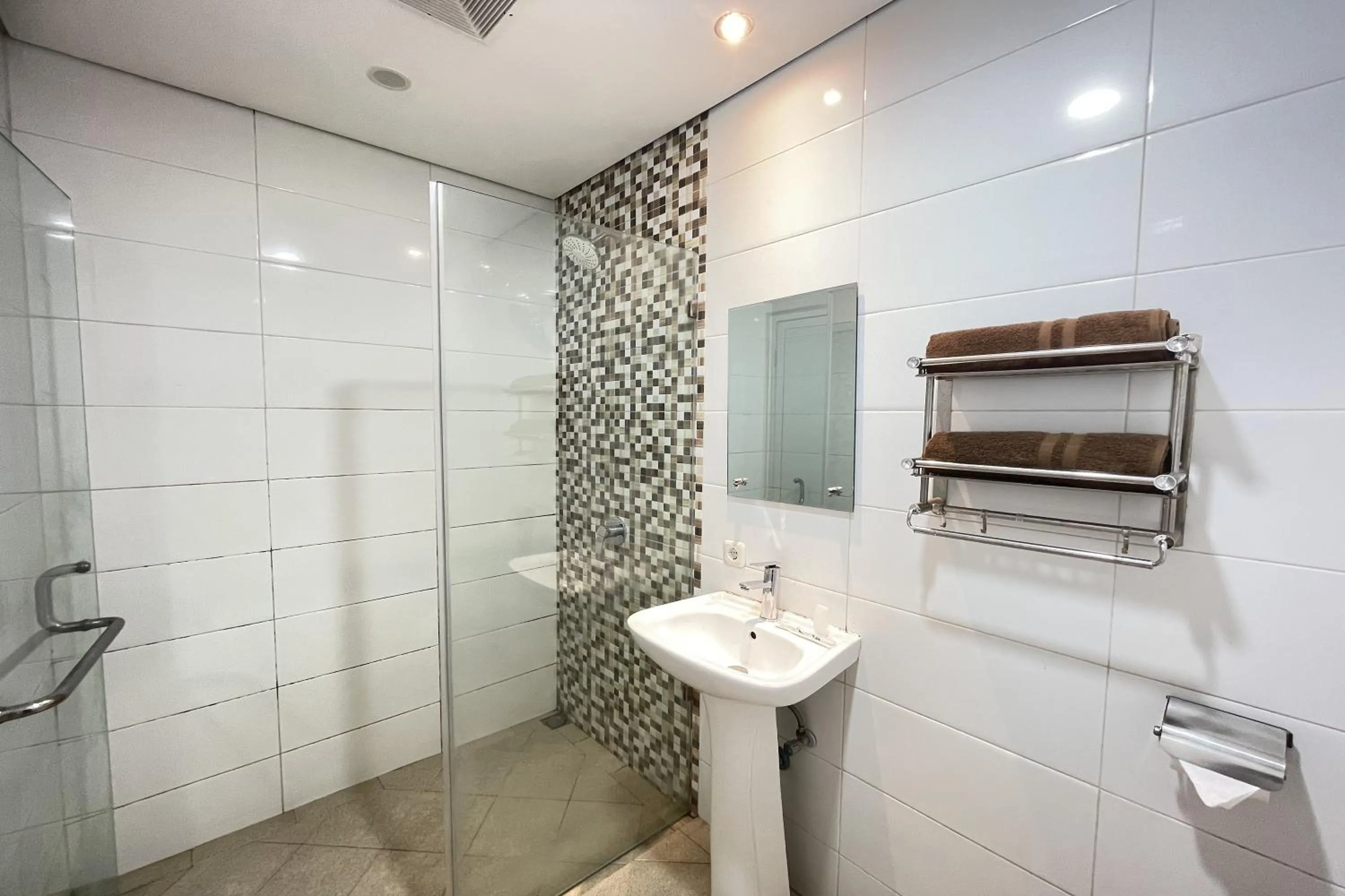 Bathroom in Hotel Lengkong 2