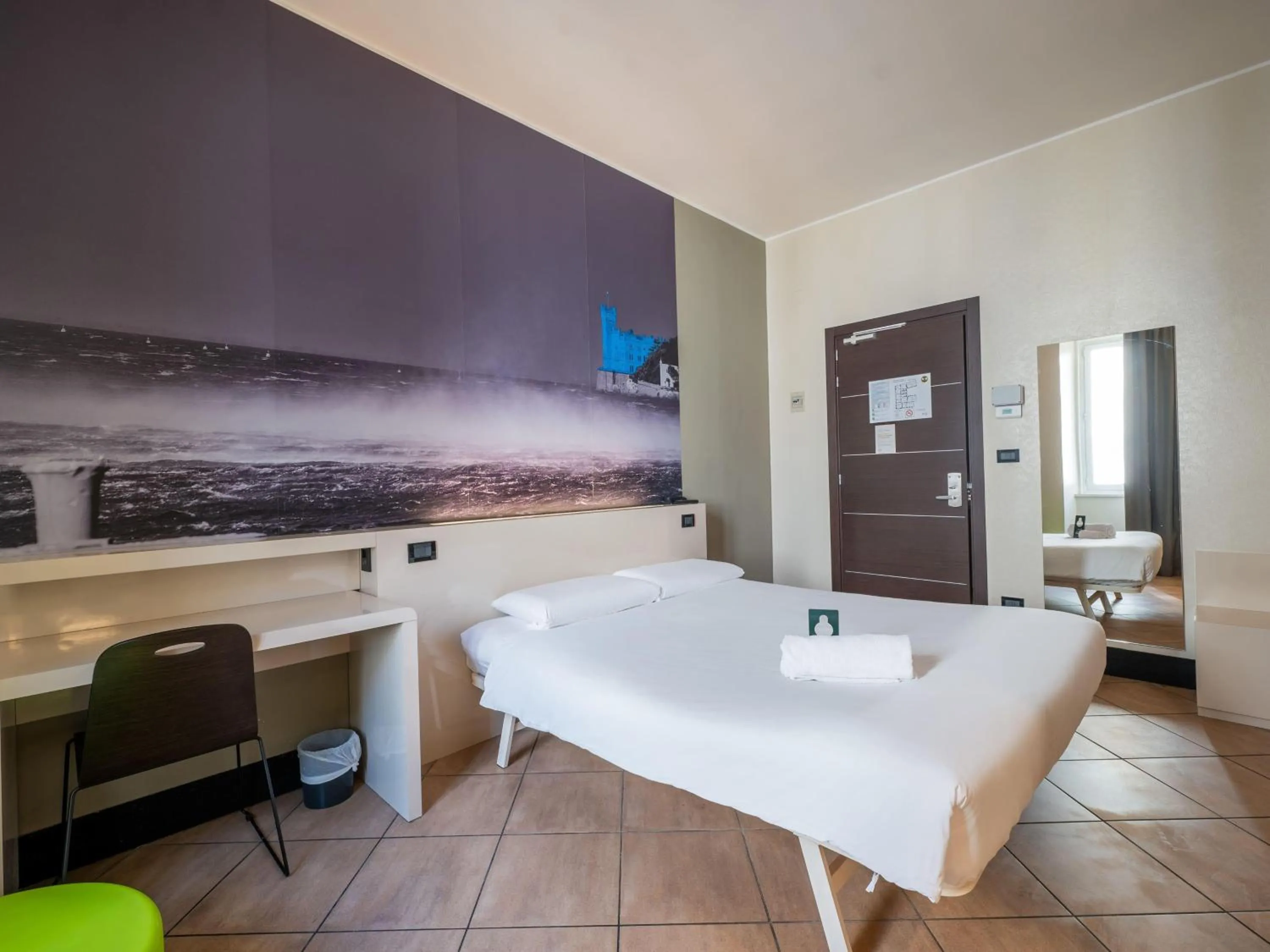 Photo of the whole room in B&B Hotel Trieste