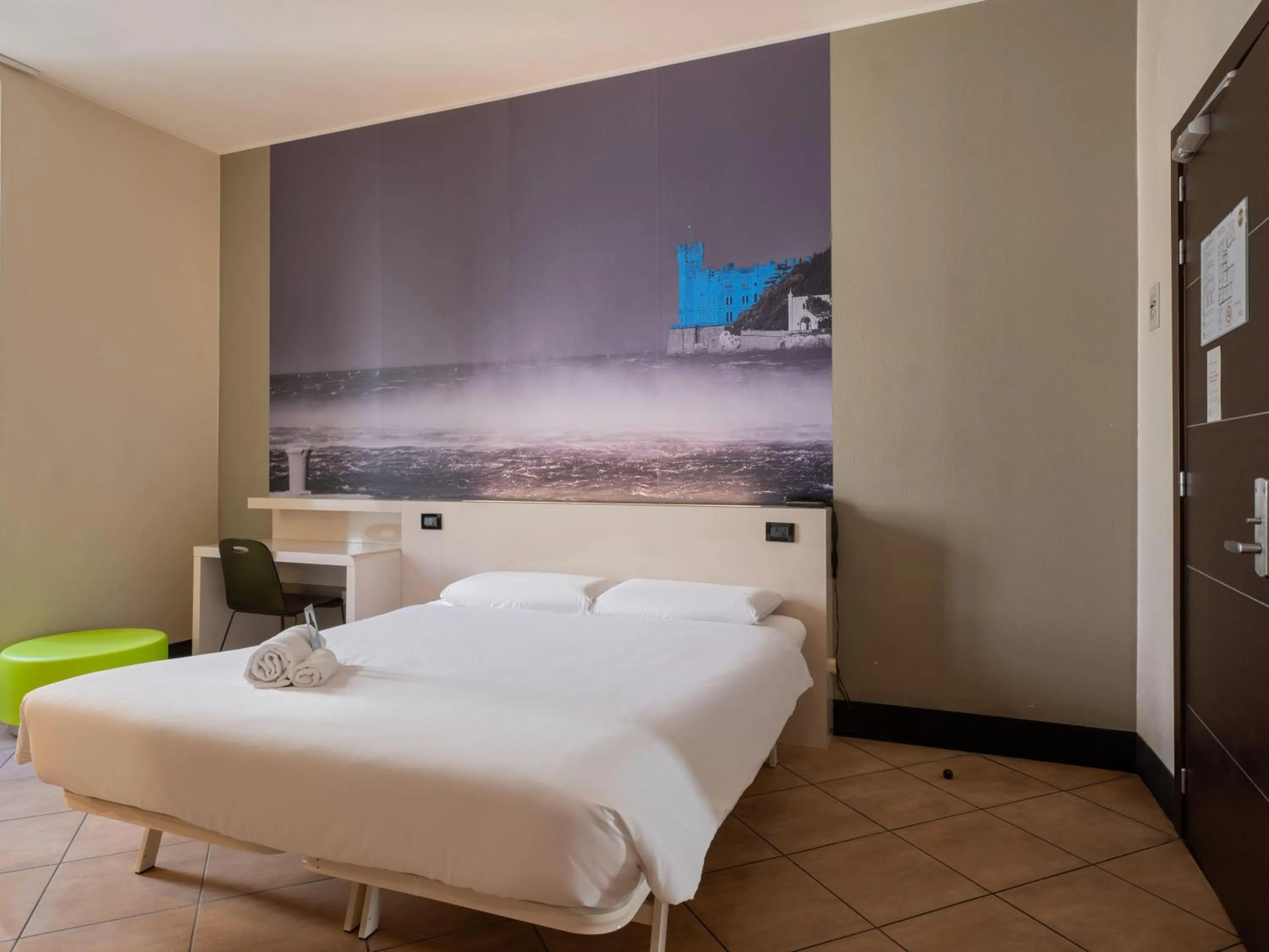 Photo of the whole room, Bed in B&B Hotel Trieste