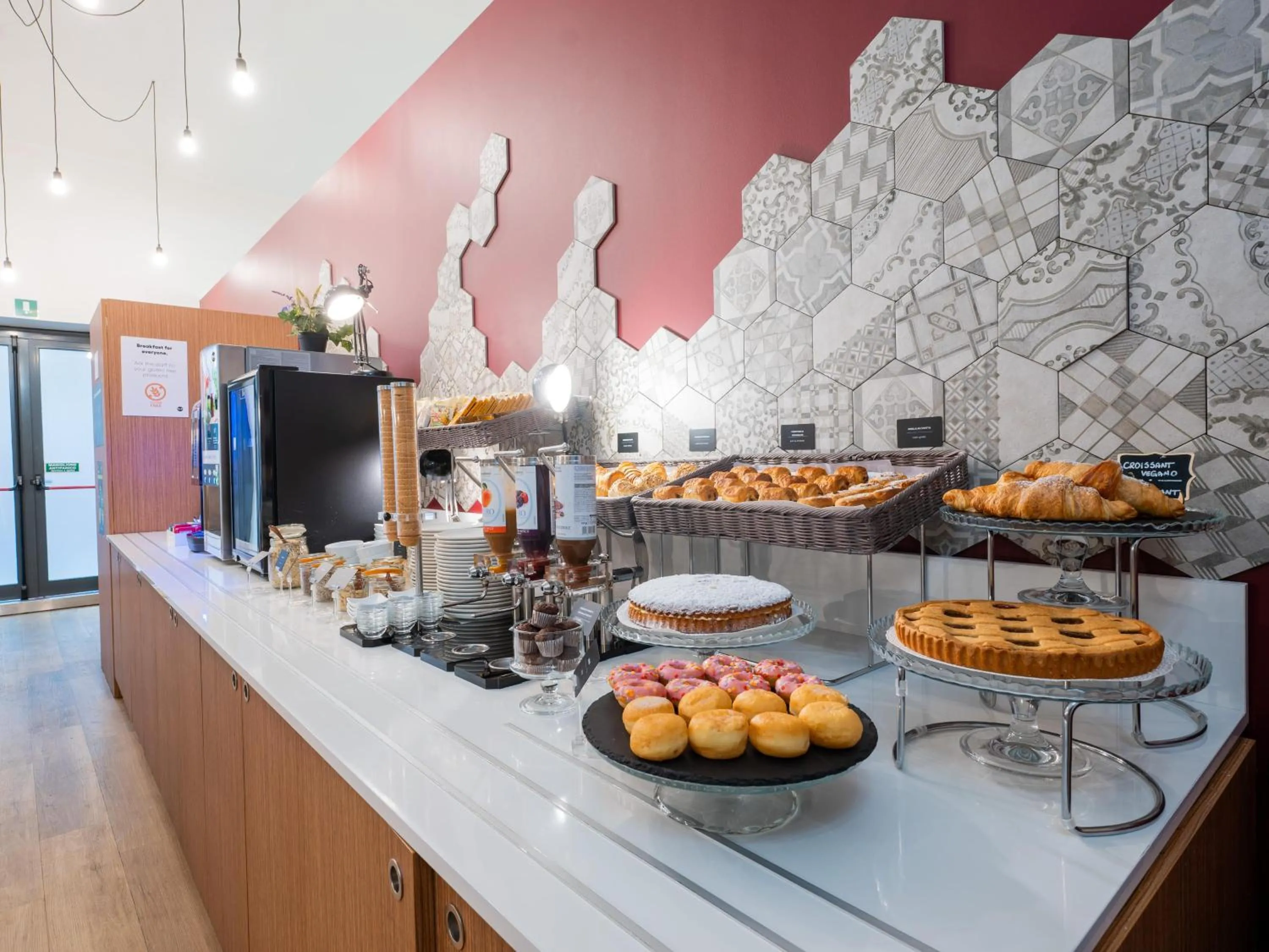 Restaurant/places to eat in B&B Hotel Trieste