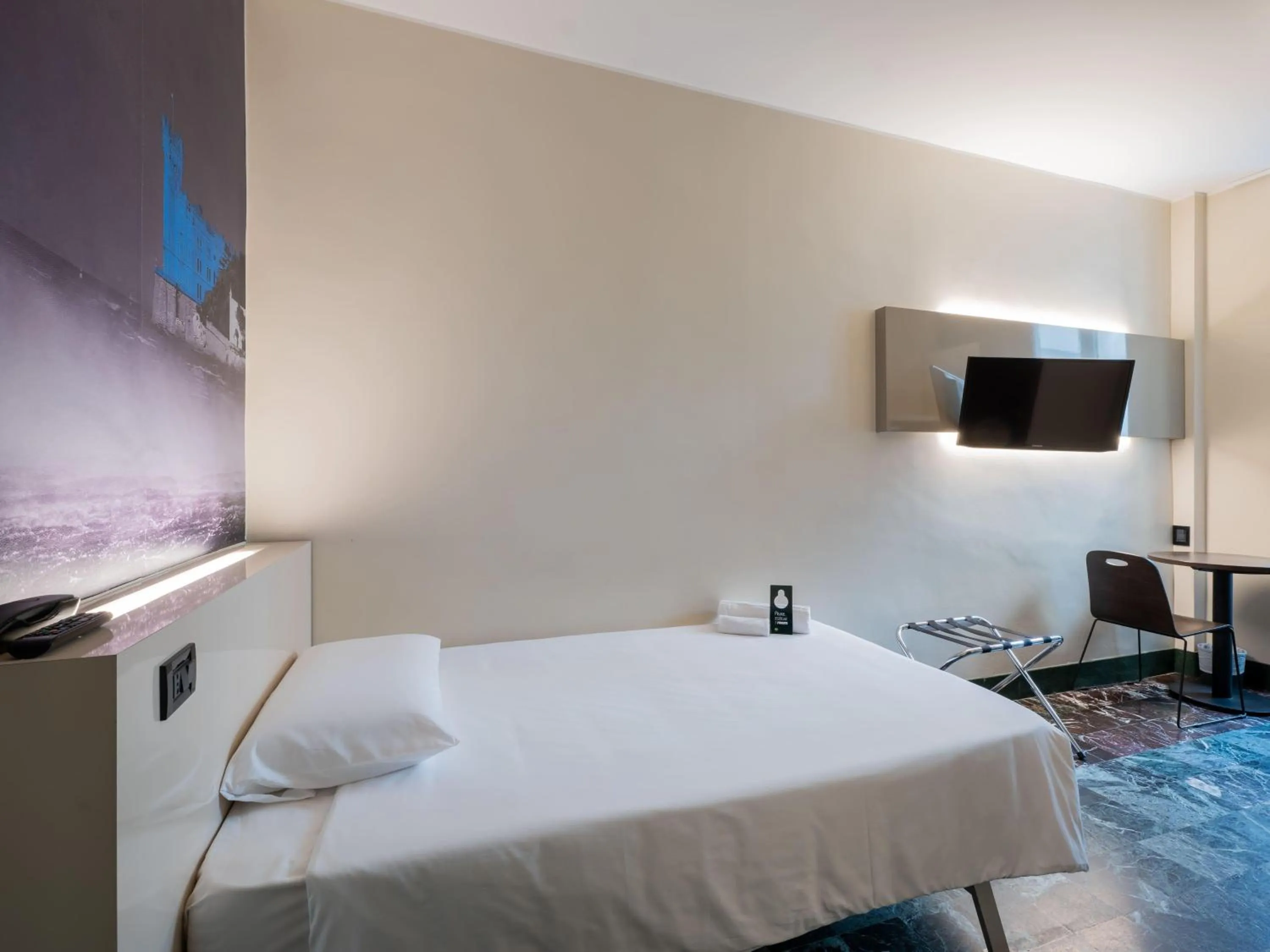 Photo of the whole room, Bed in B&B Hotel Trieste