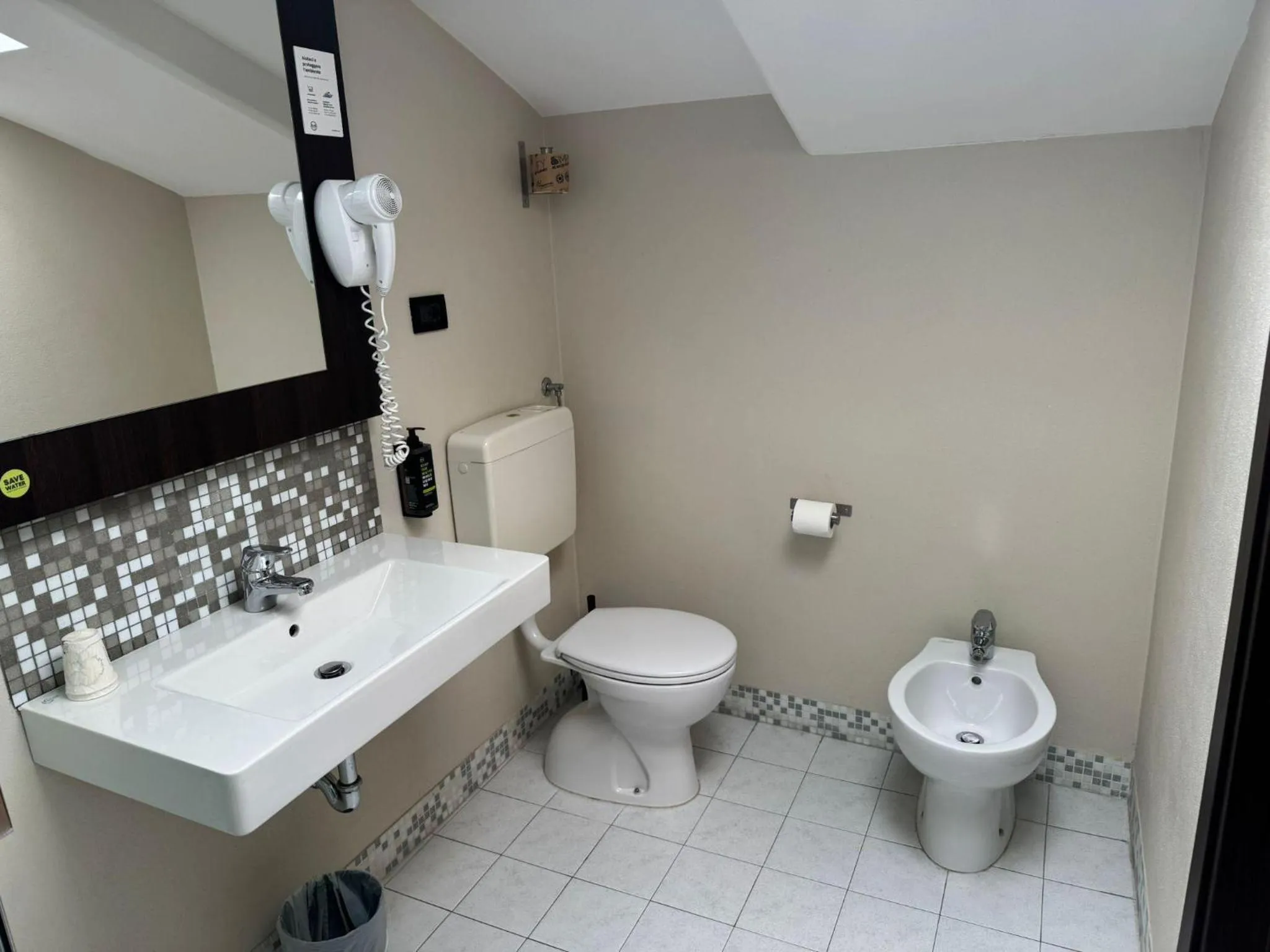 Bathroom in B&B Hotel Trieste