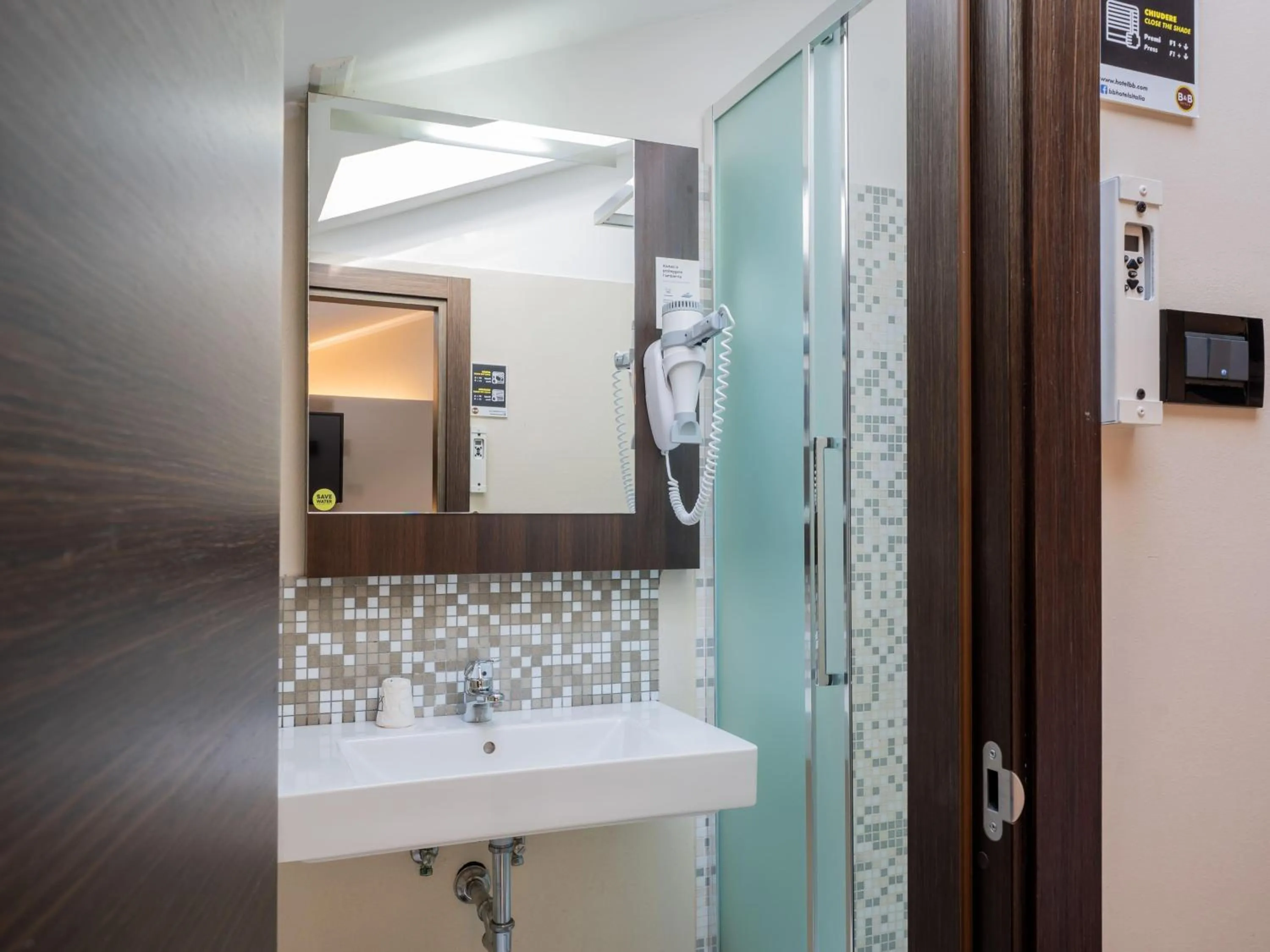 Bathroom in B&B Hotel Trieste