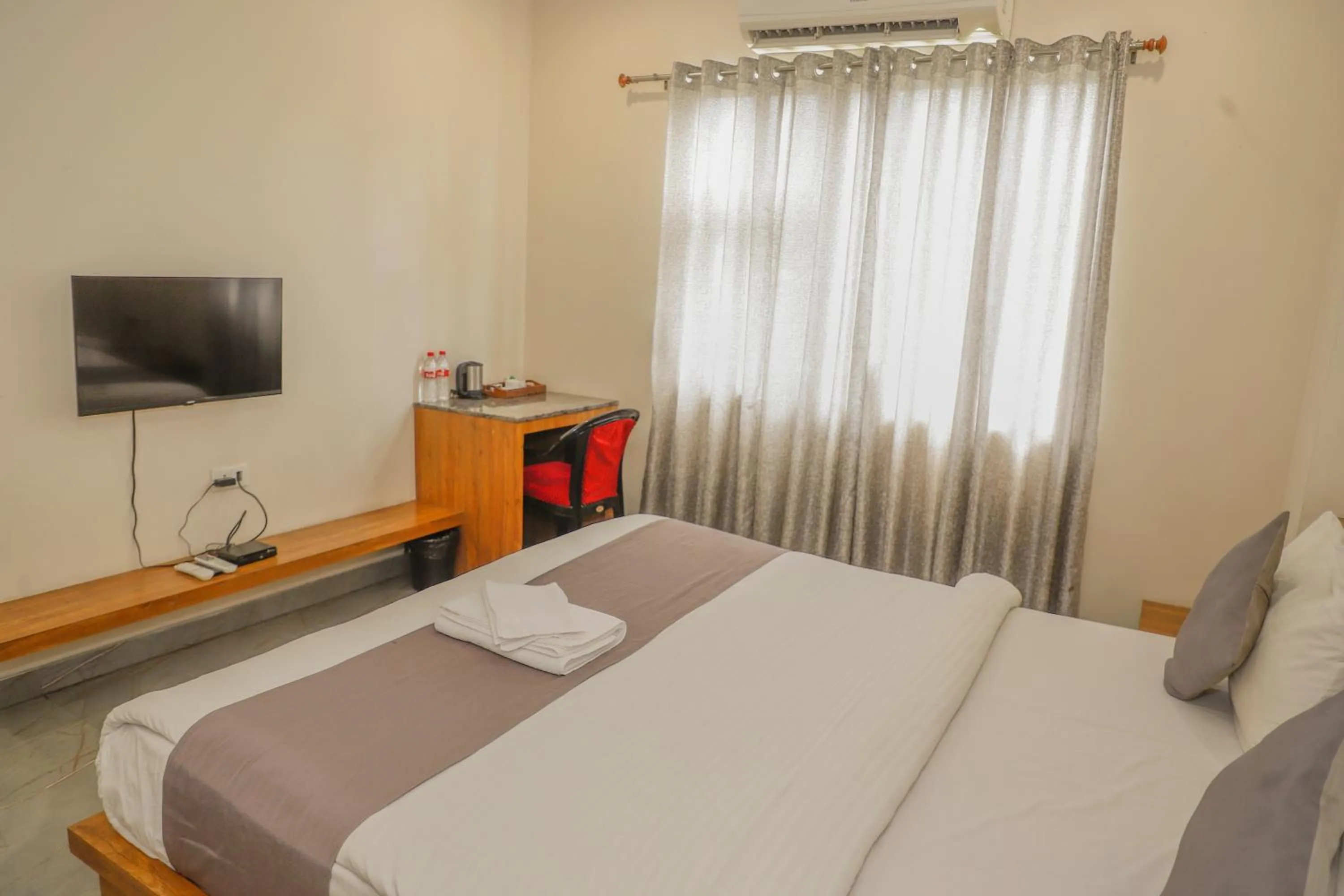 Bed in Grey House Inn