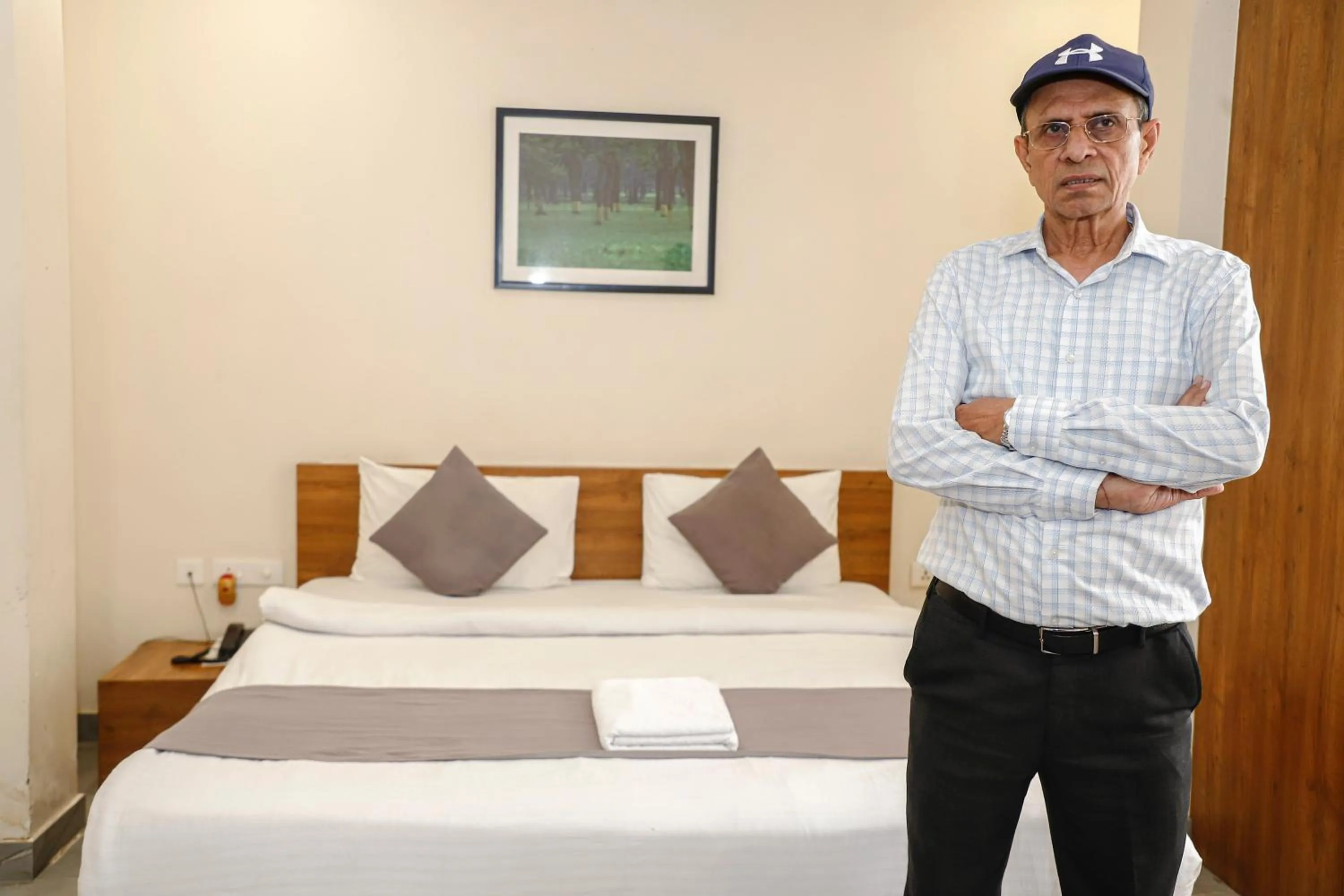 People, Bed in Grey House Inn