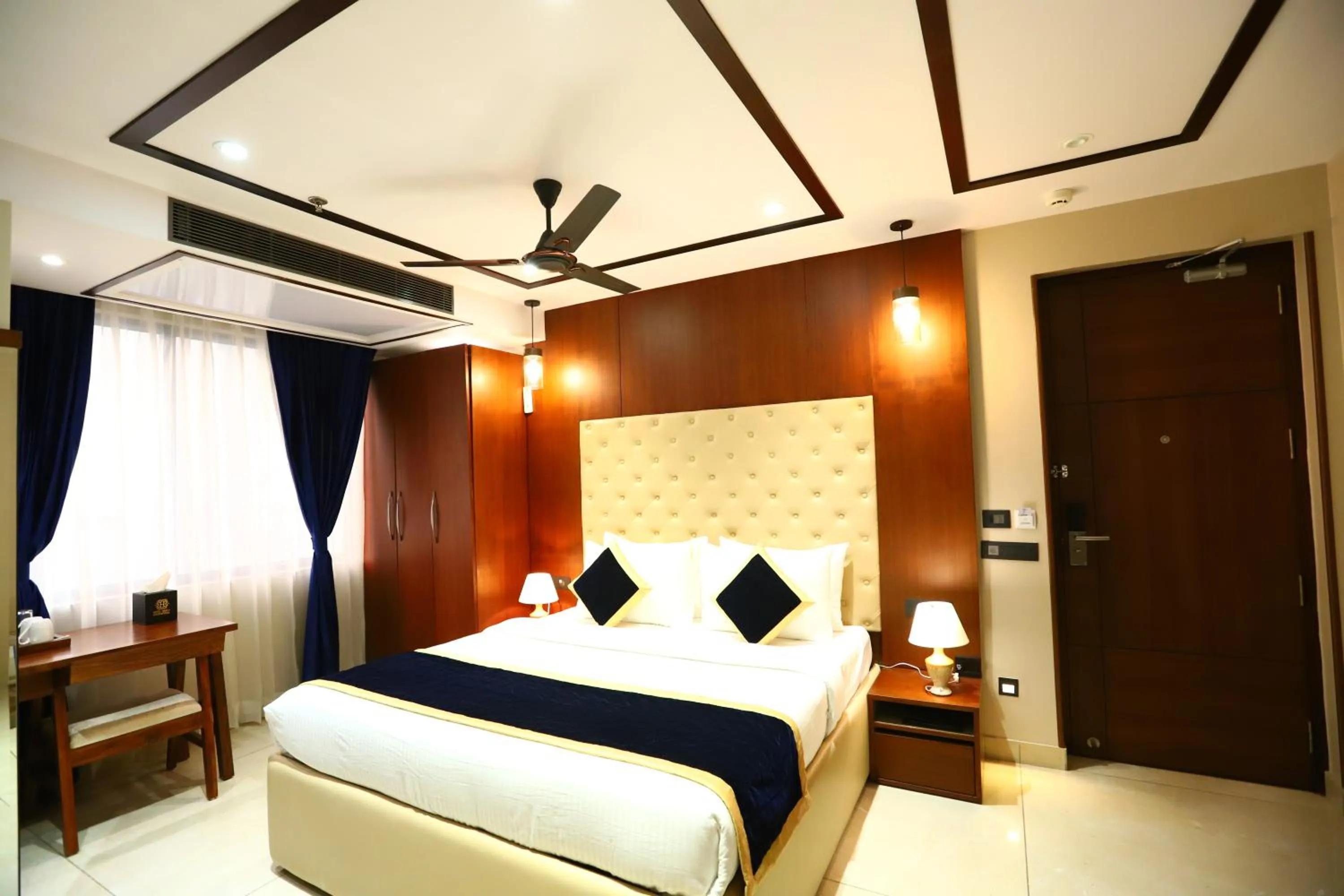 Photo of the whole room, Bed in Sanca International Hotel in Patel Nagar Delhi