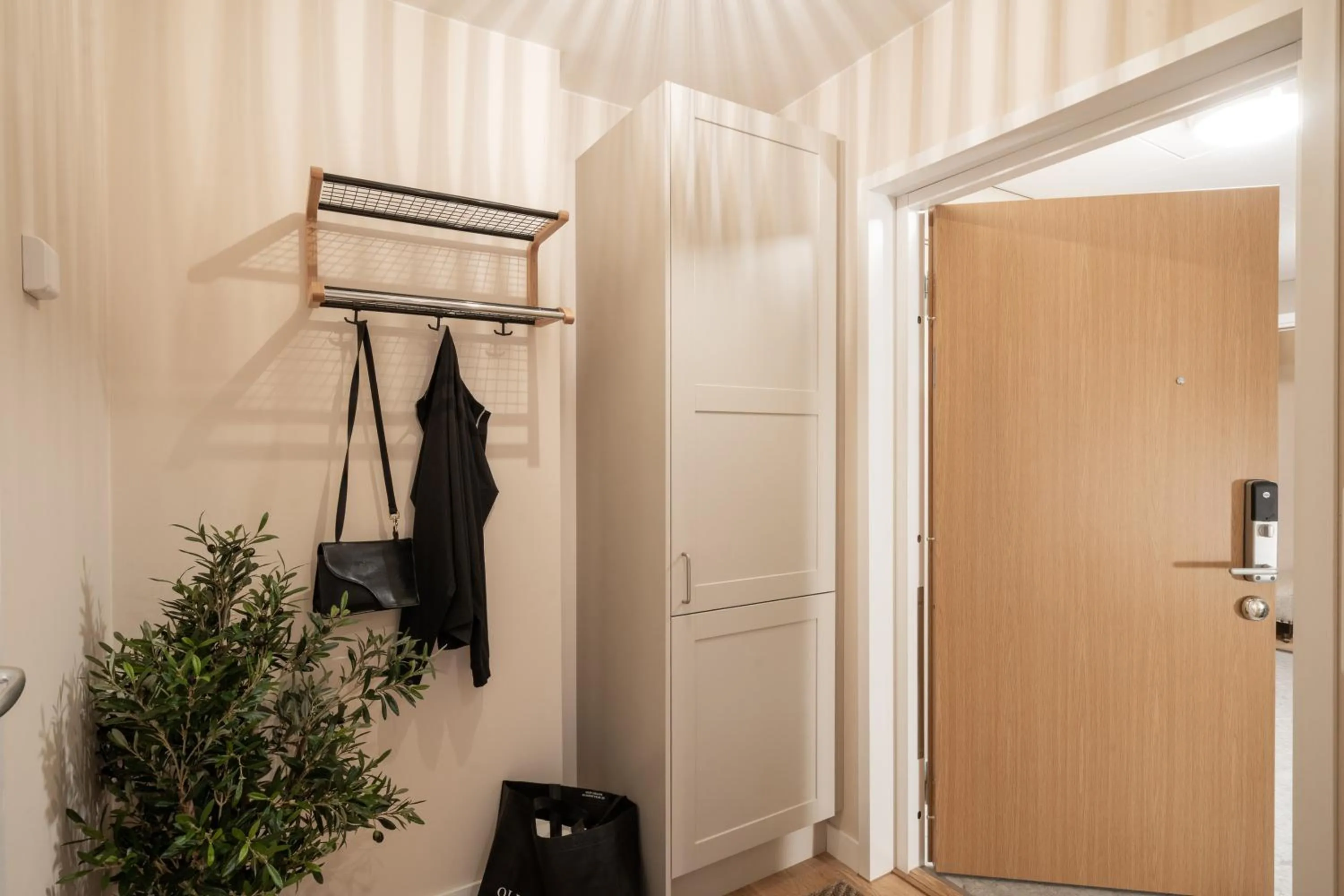 Facade/entrance in Live and Stay Ekmanska