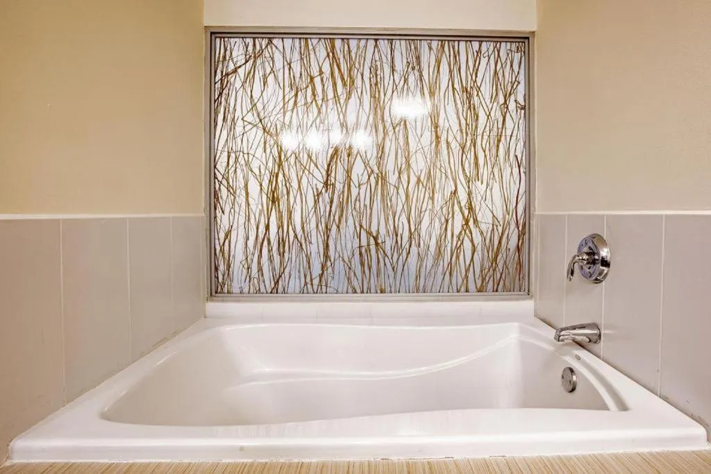 Bath in Studio Coliving Hotel