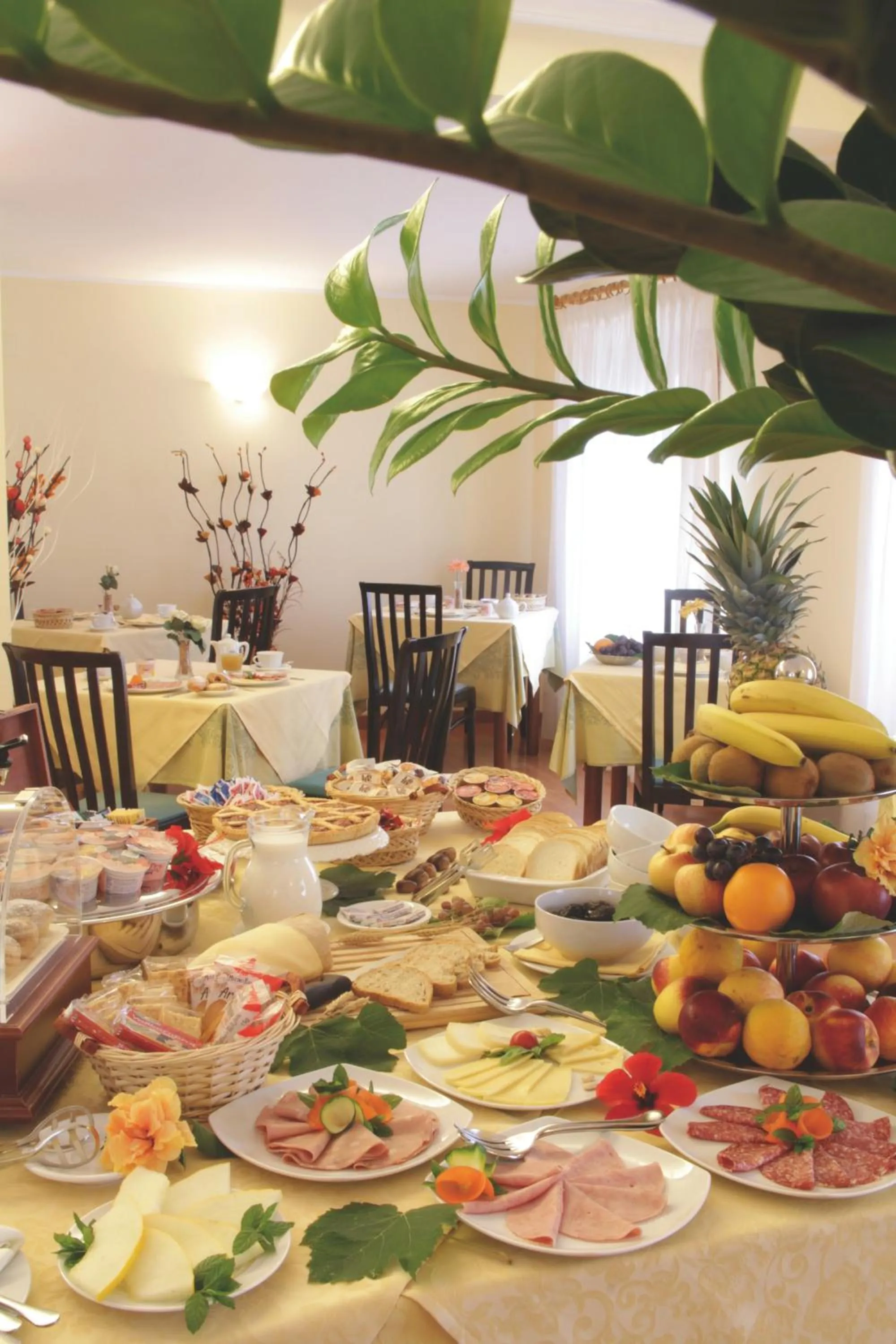 Restaurant/places to eat in Hotel Tirreno