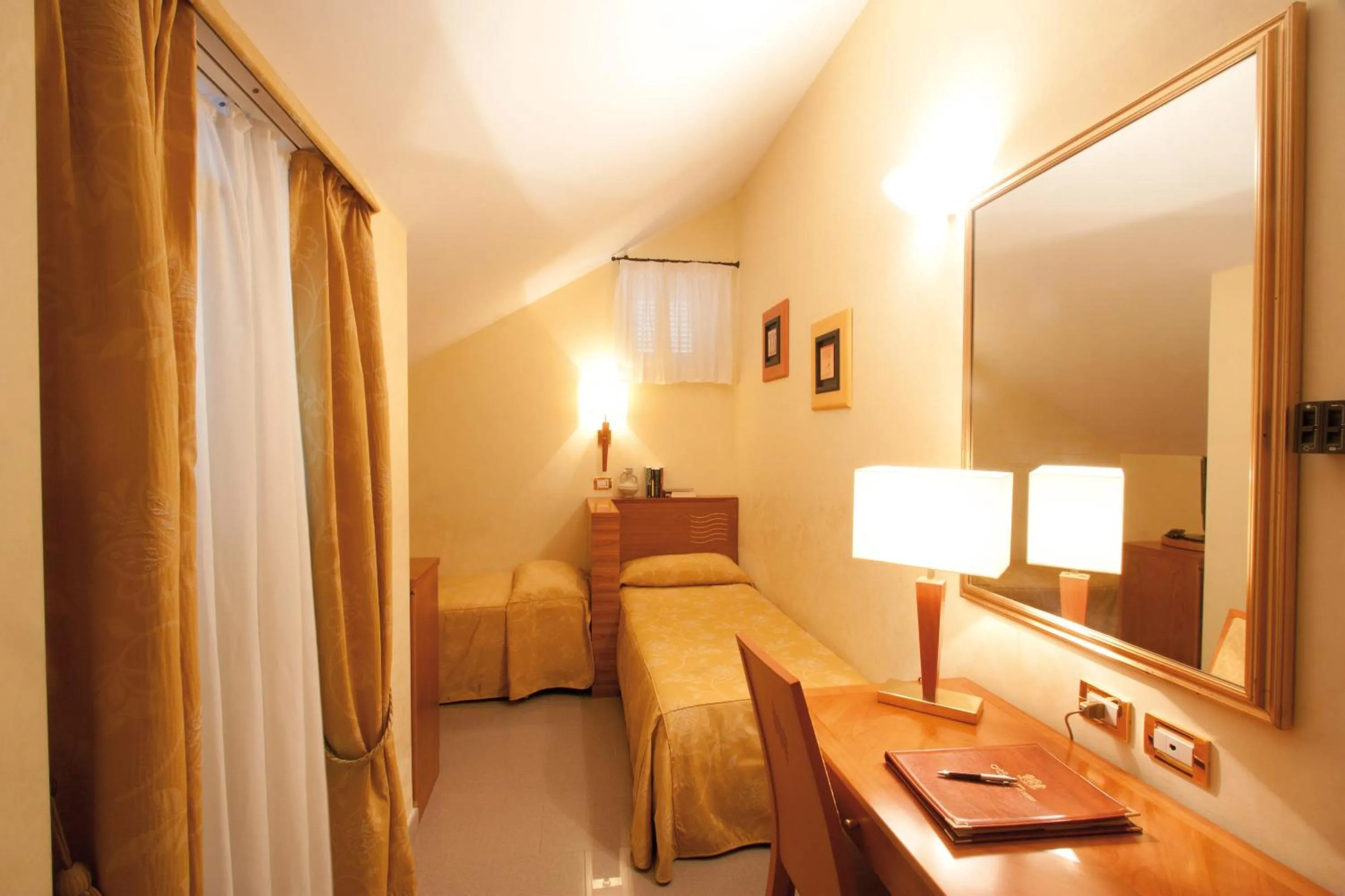 Bedroom in Hotel Tirreno