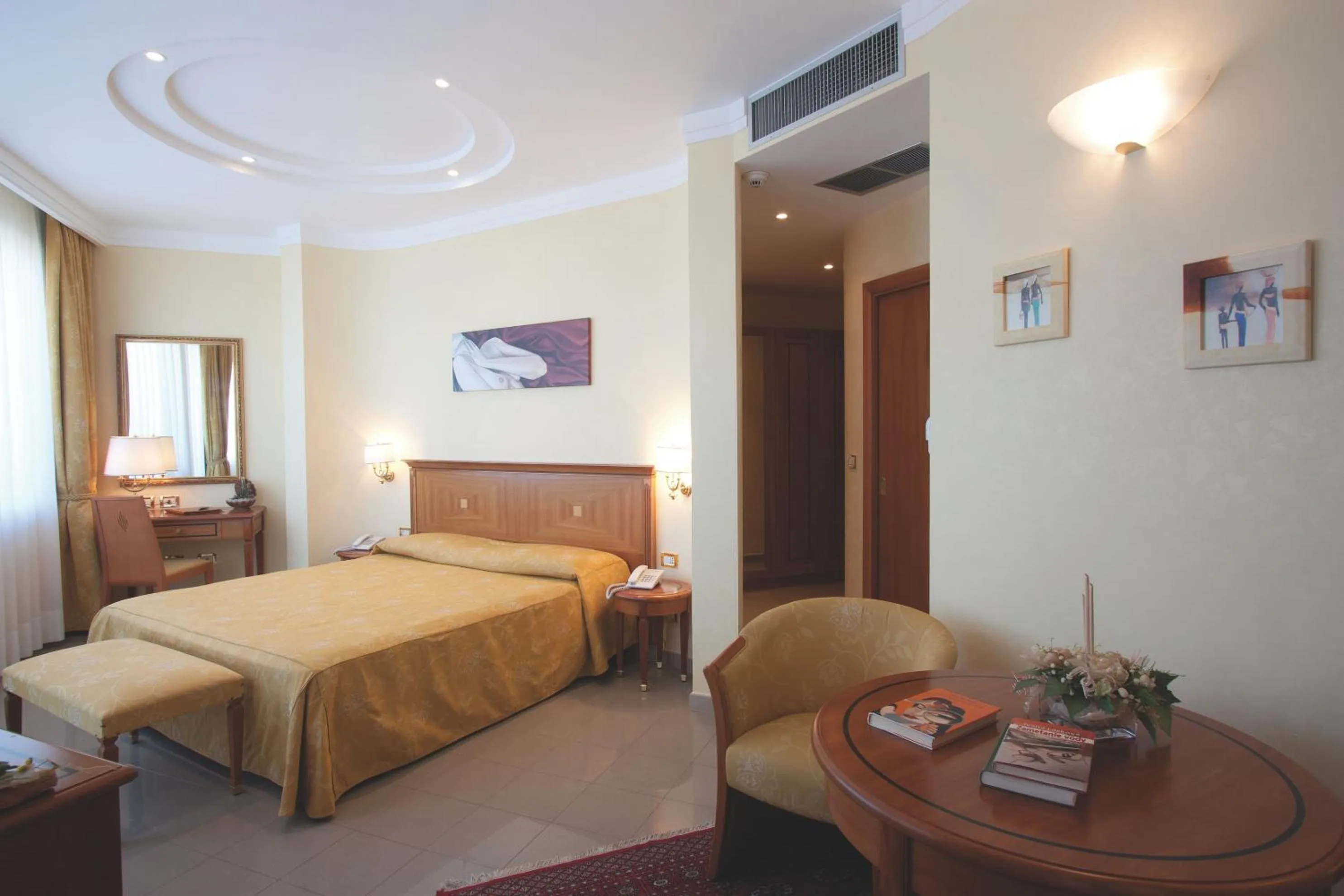 Bedroom, Bed in Hotel Tirreno