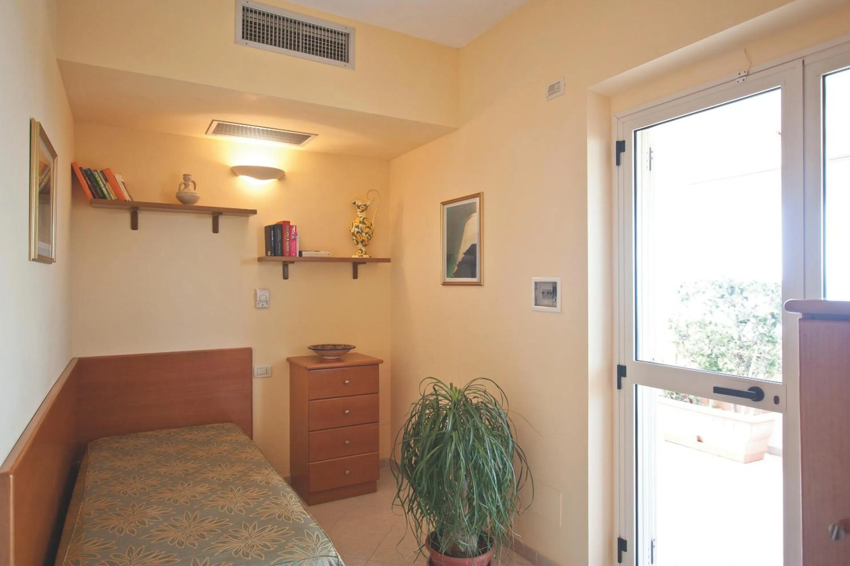 Bedroom in Hotel Tirreno