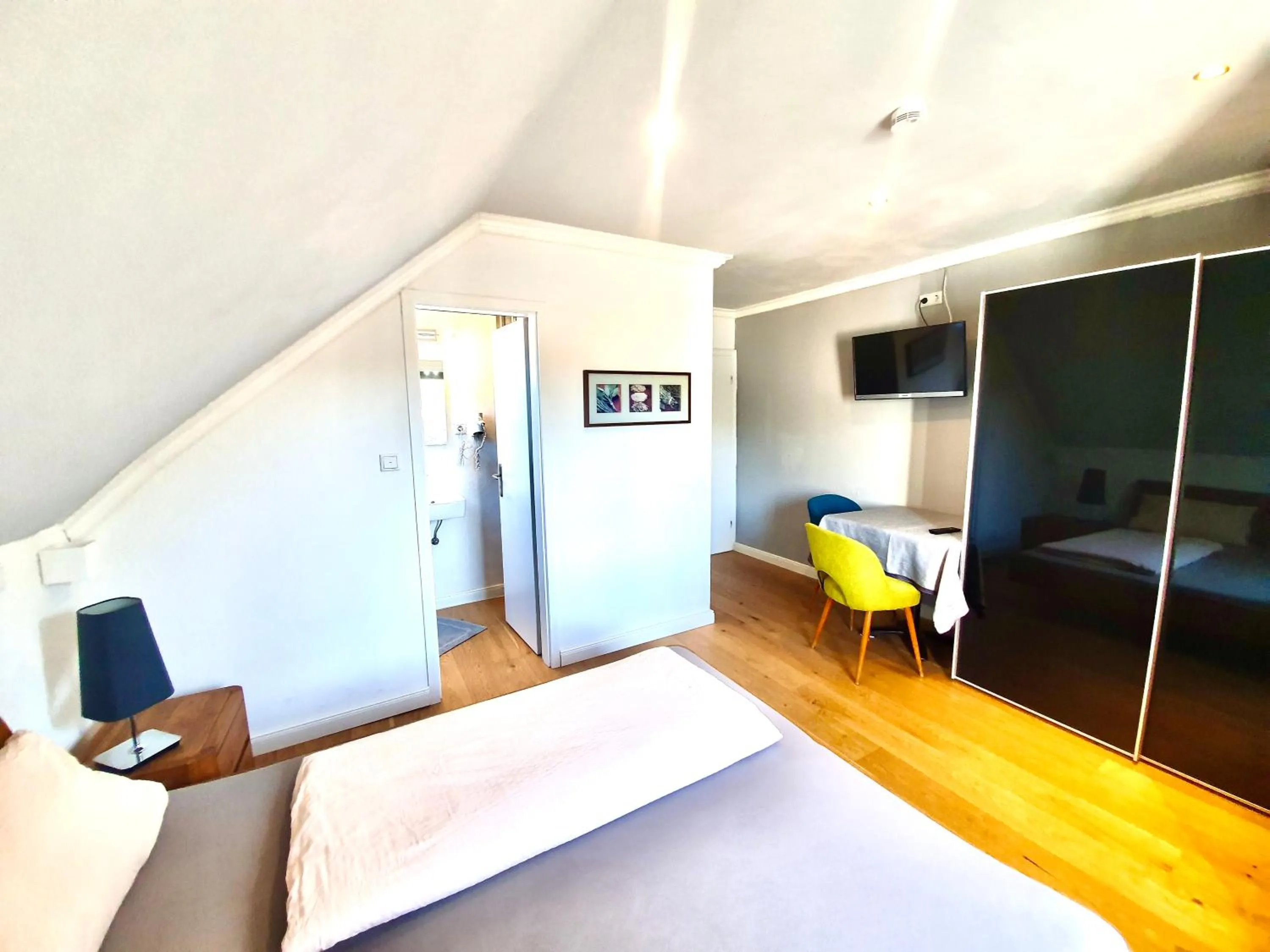 Photo of the whole room, Bed in Almehof Thöne